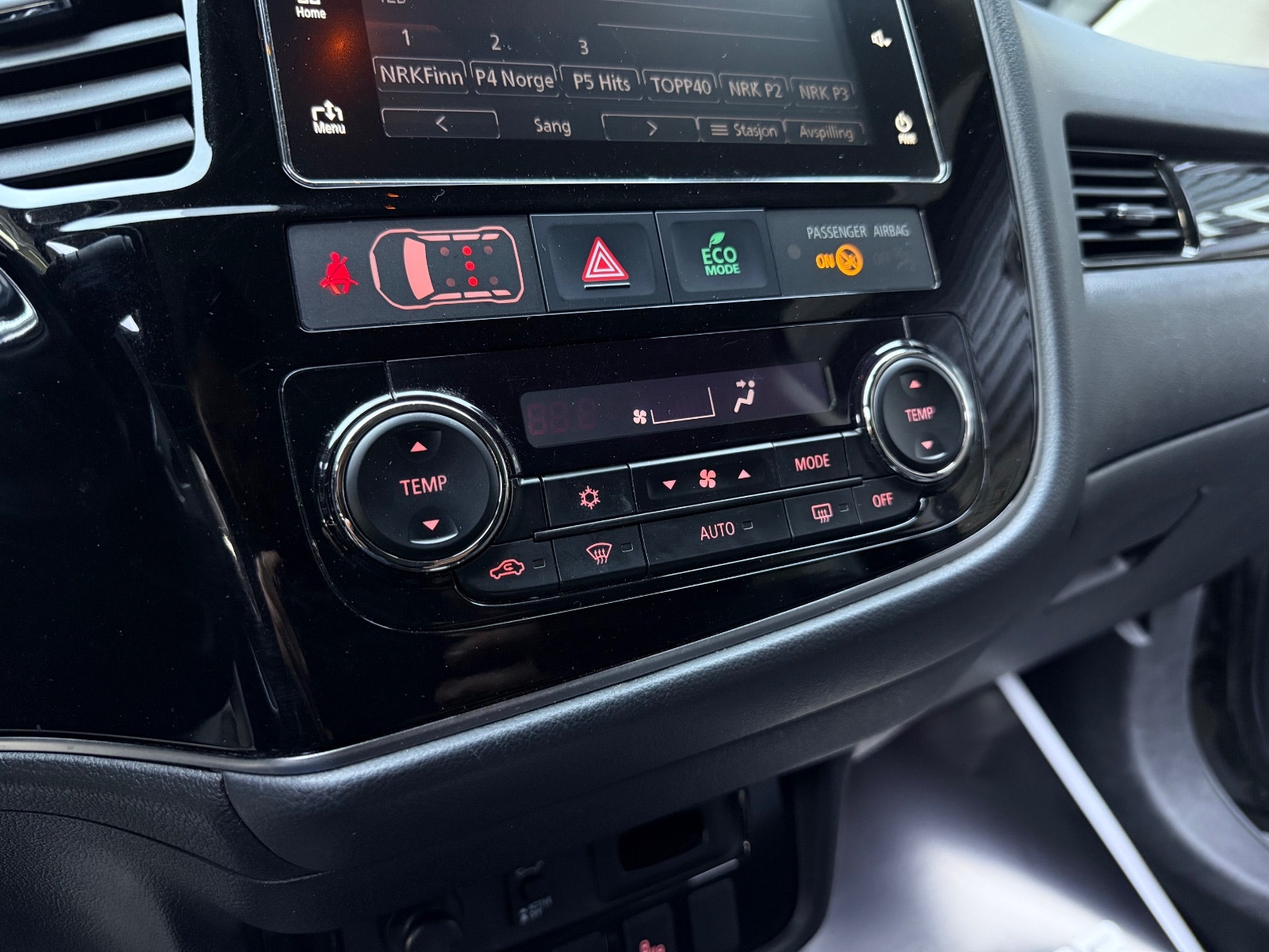 Hovedbilde av Mitsubishi Outlander