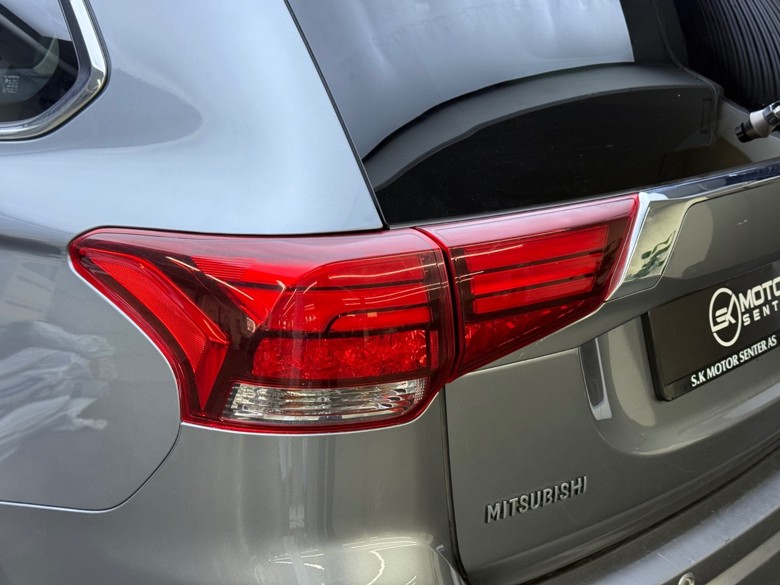 Hovedbilde av Mitsubishi Outlander