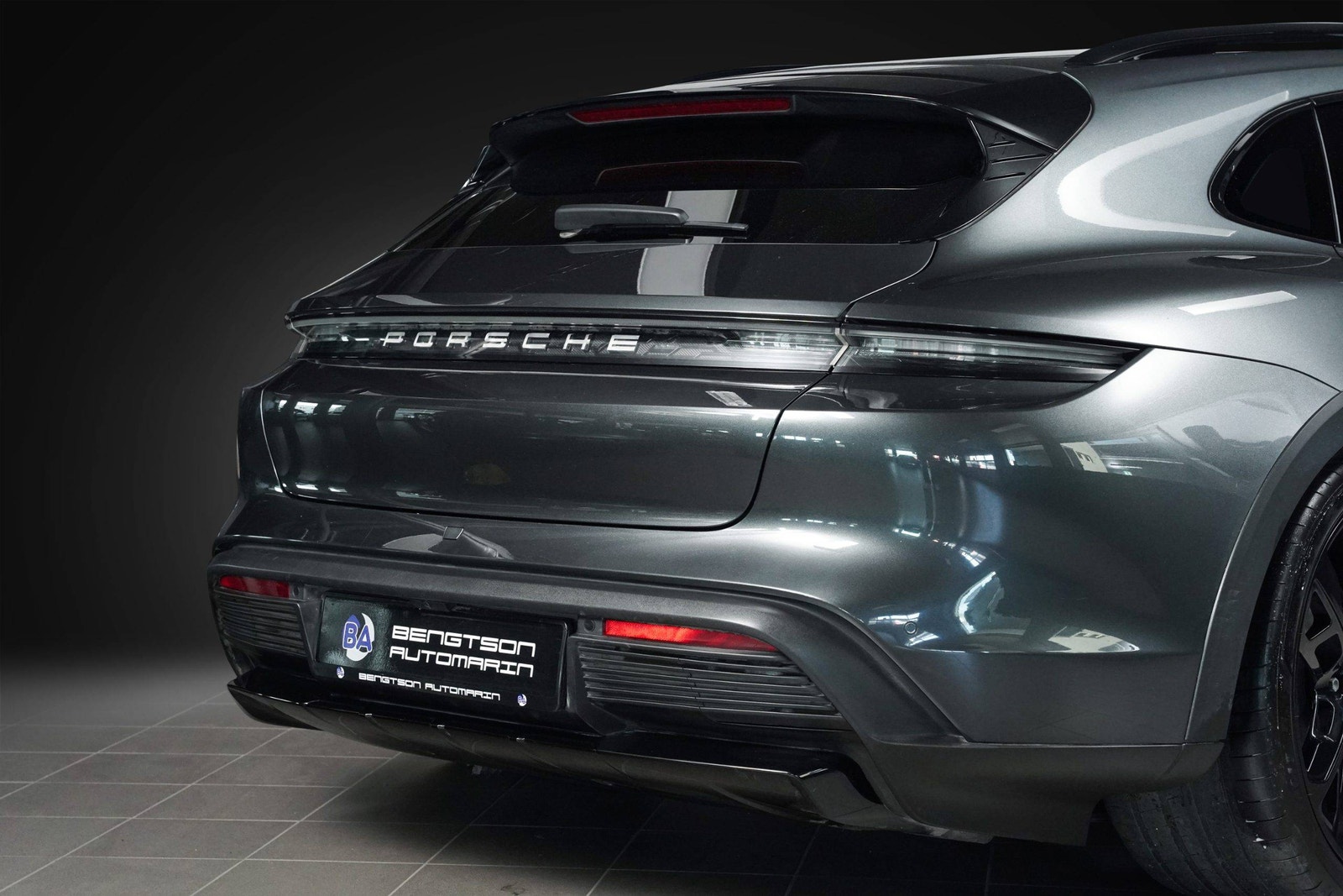Hovedbilde av Porsche Taycan Cross Turismo