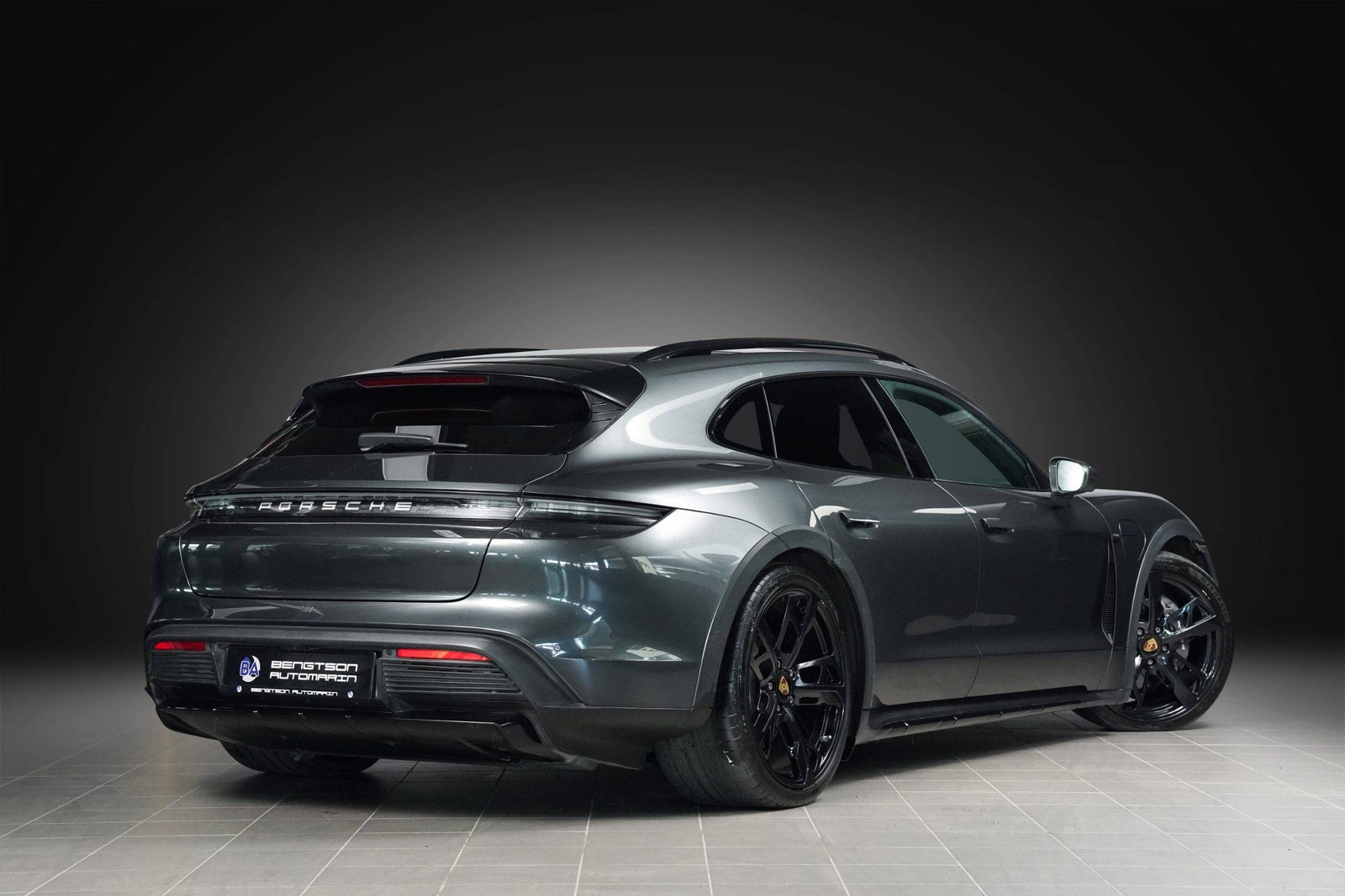 Hovedbilde av Porsche Taycan Cross Turismo