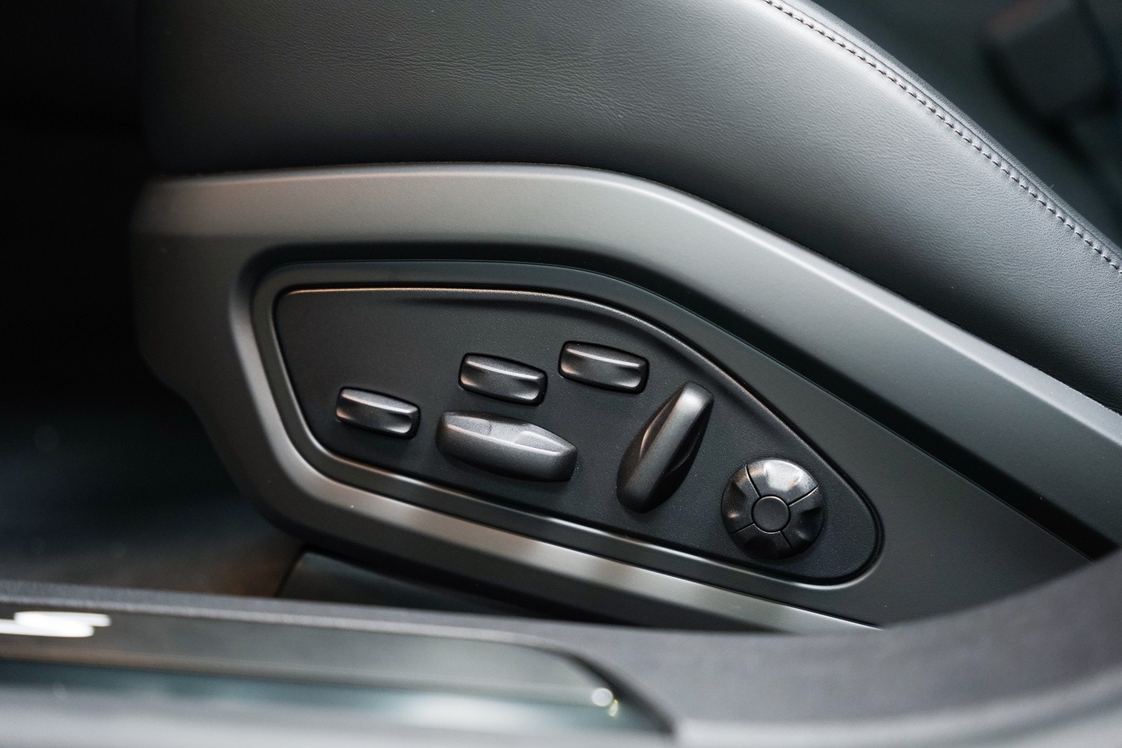 Hovedbilde av Porsche Taycan Cross Turismo