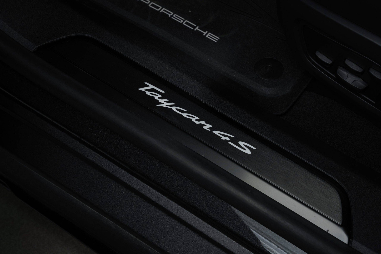 Hovedbilde av Porsche Taycan Cross Turismo