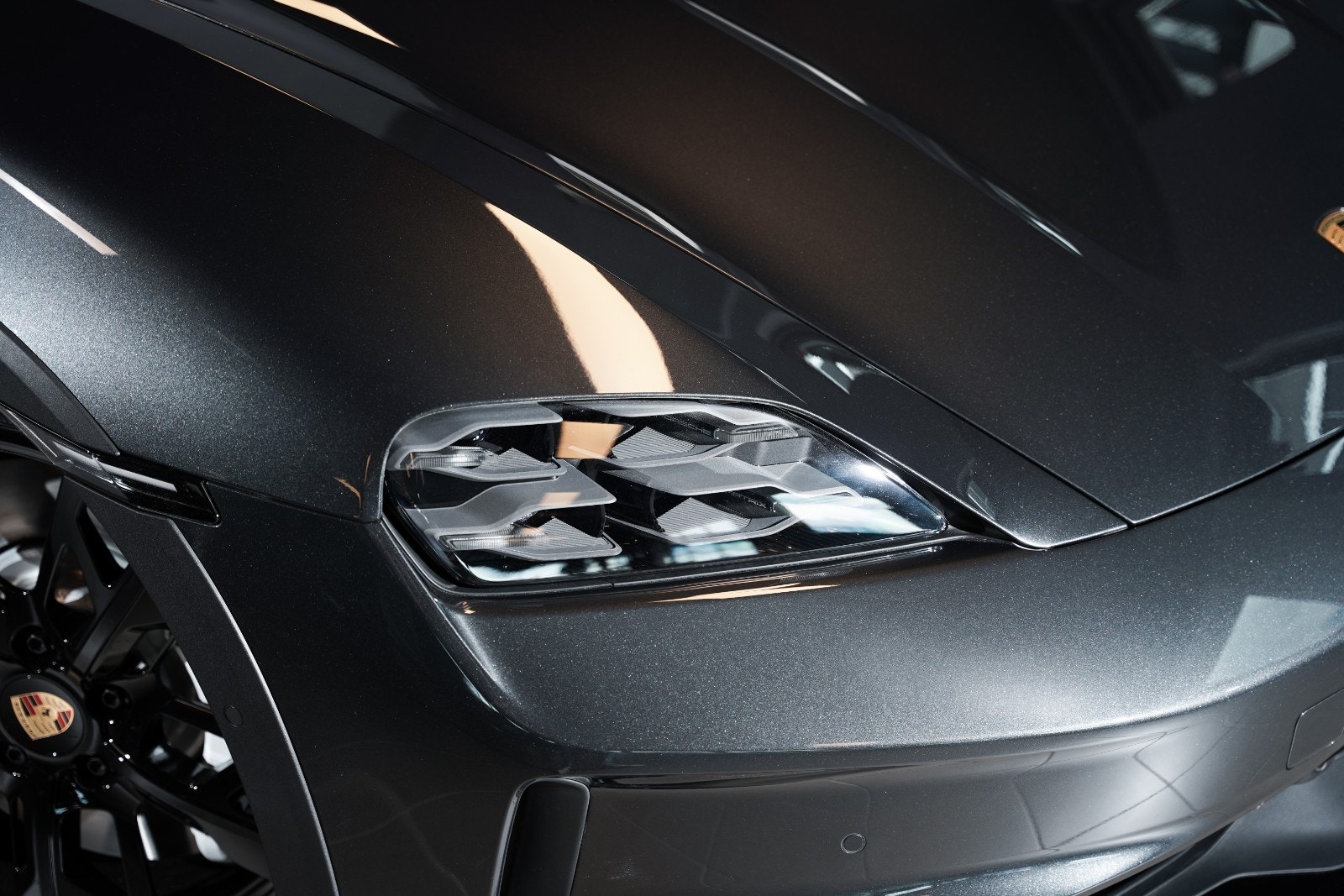 Hovedbilde av Porsche Taycan Cross Turismo
