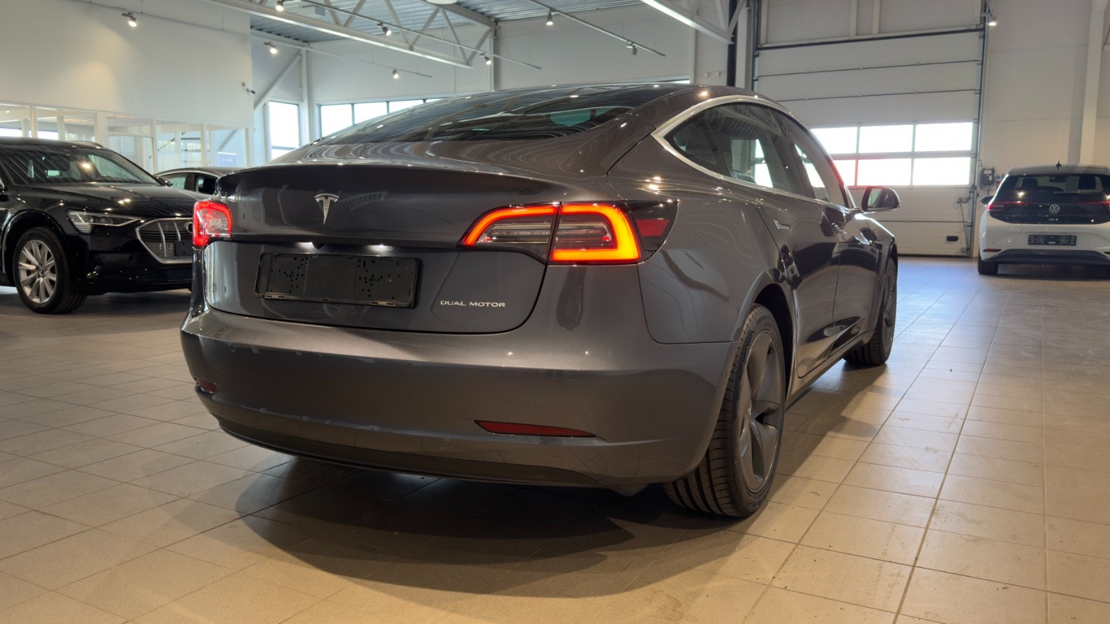 Hovedbilde av Tesla Model 3