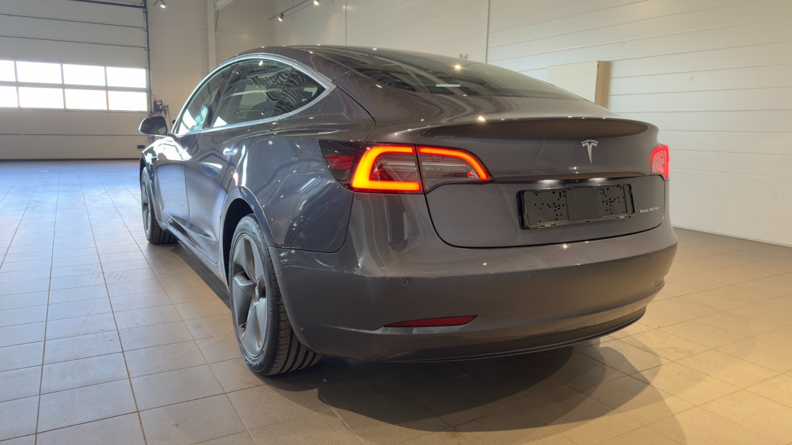 Hovedbilde av Tesla Model 3