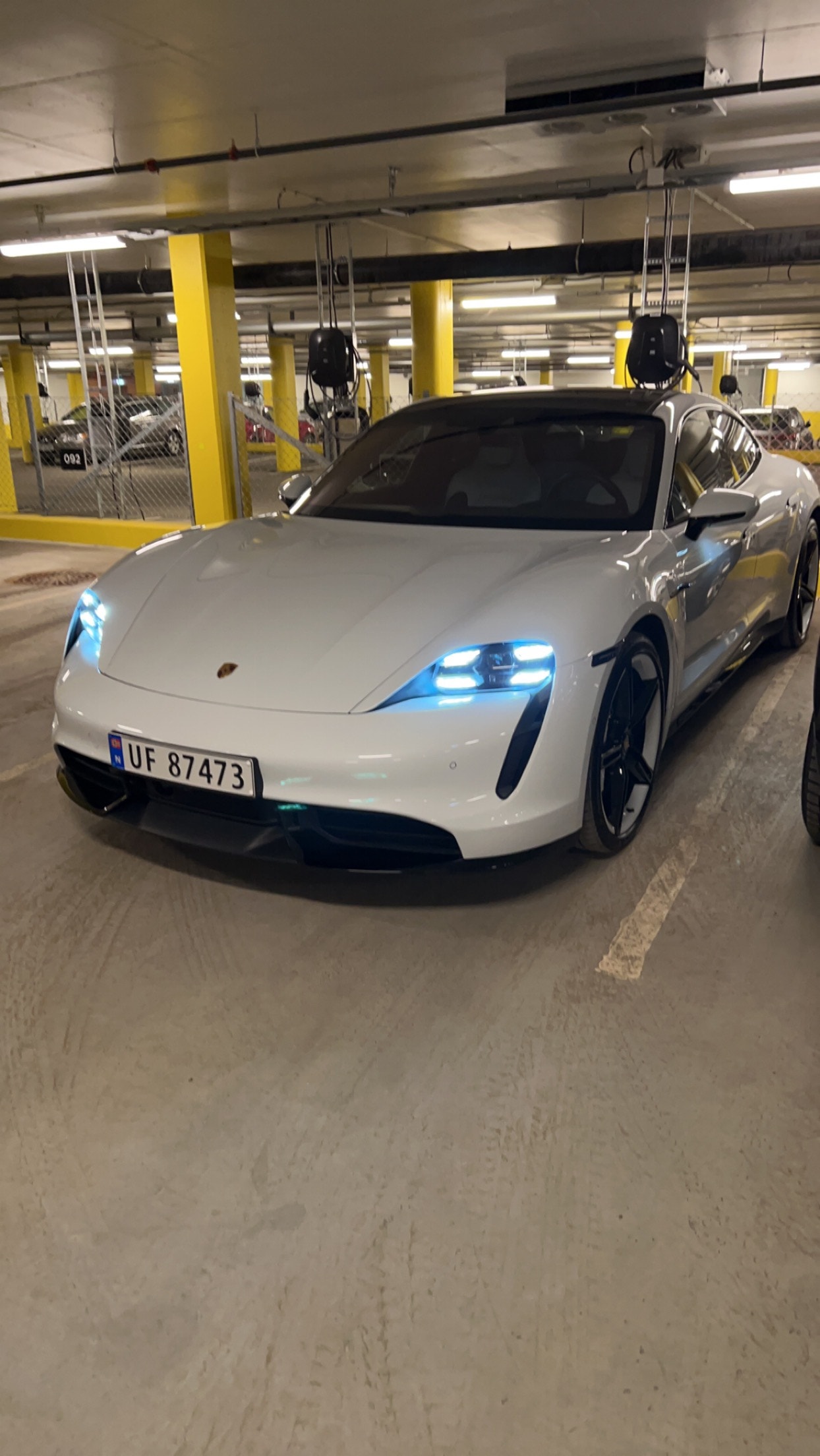 Brukt Porsche Taycan 