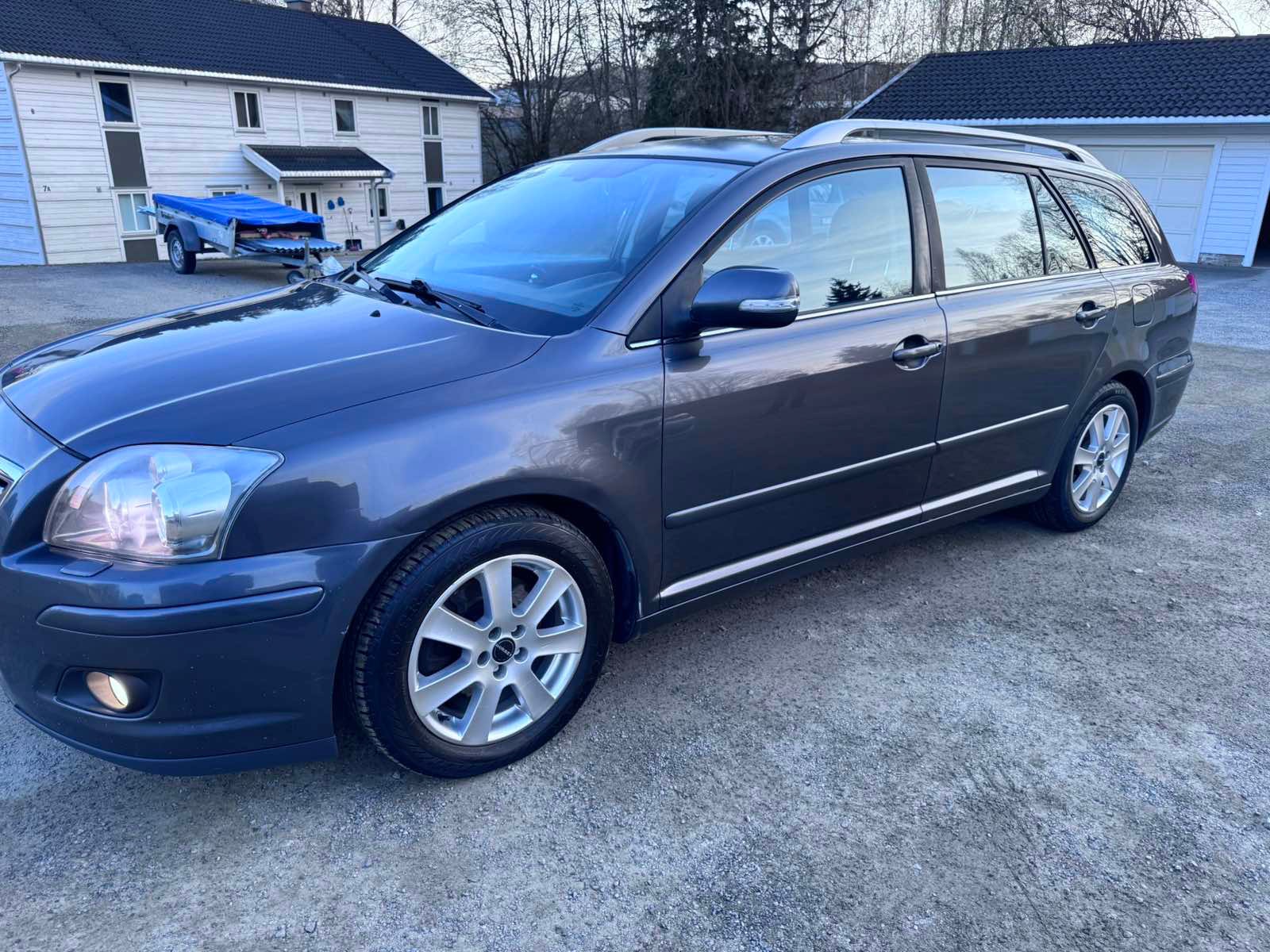 Brukt Toyota Avensis 