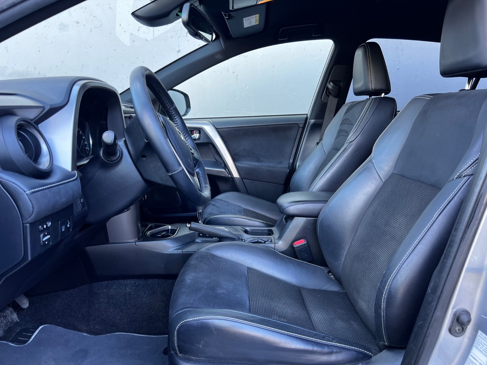 Hovedbilde av Toyota RAV4