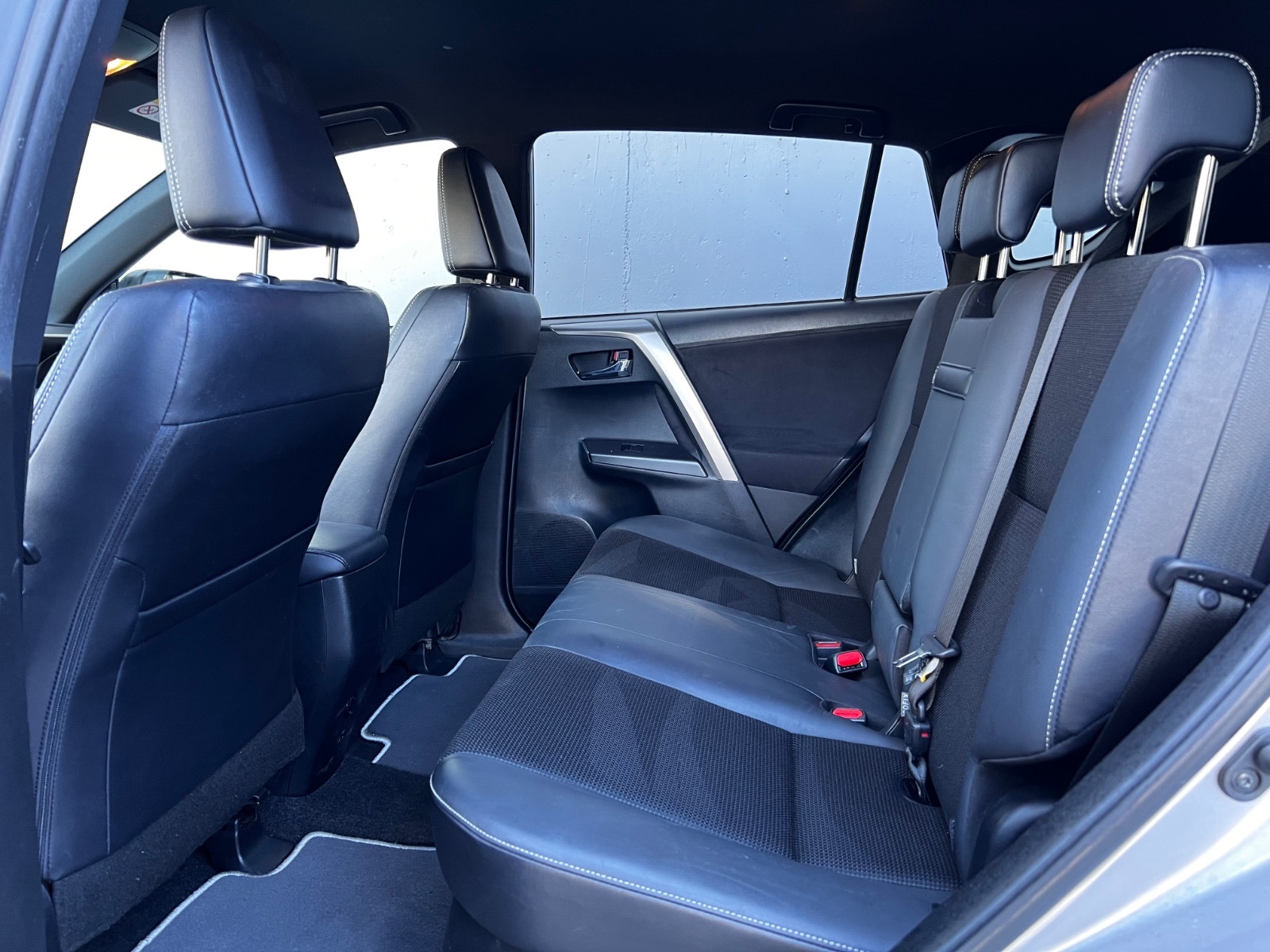 Hovedbilde av Toyota RAV4