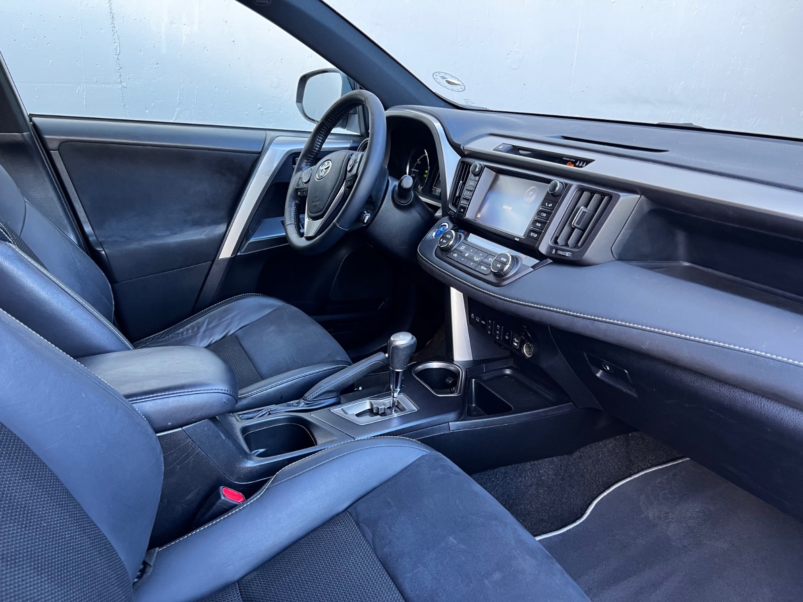 Hovedbilde av Toyota RAV4