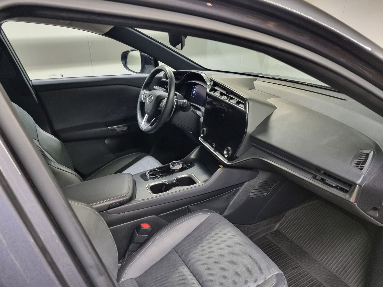 Hovedbilde av Lexus RZ450e