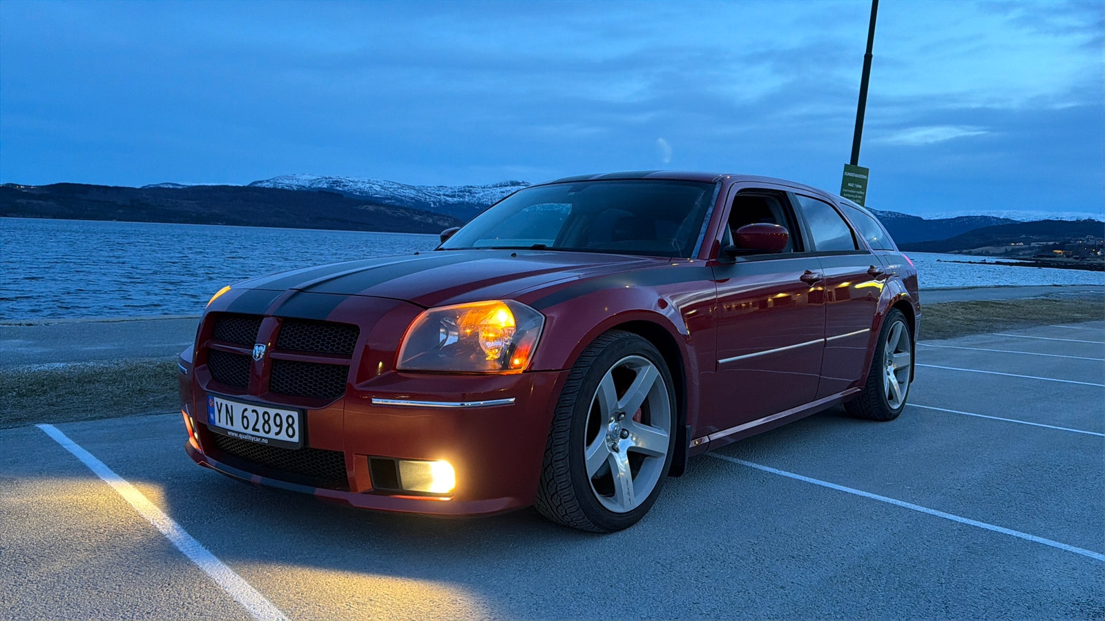 Brukt Dodge Magnum 6.1