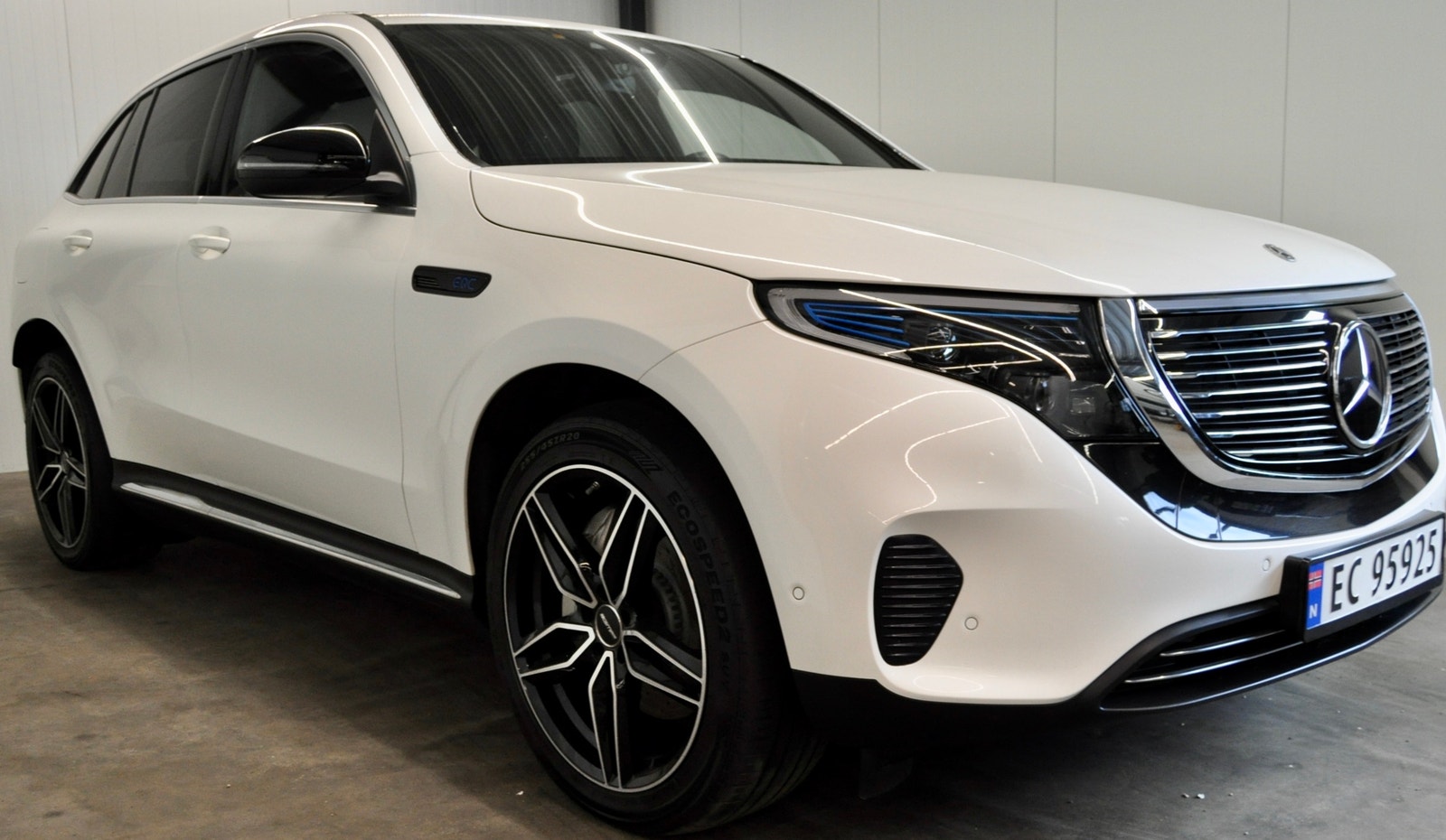 Brukt Mercedes Benz Eqc 