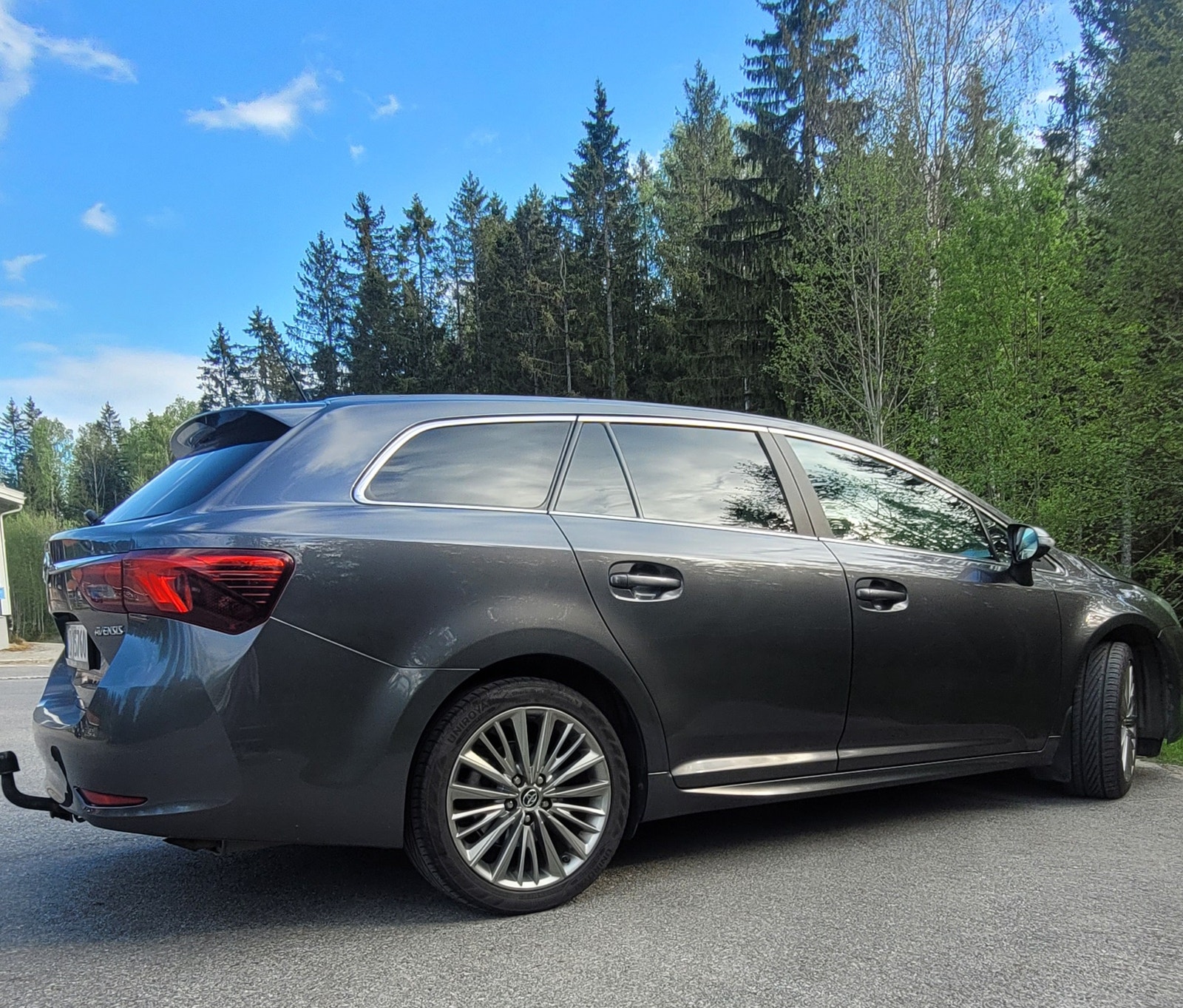 Brukt Toyota Avensis 1.8