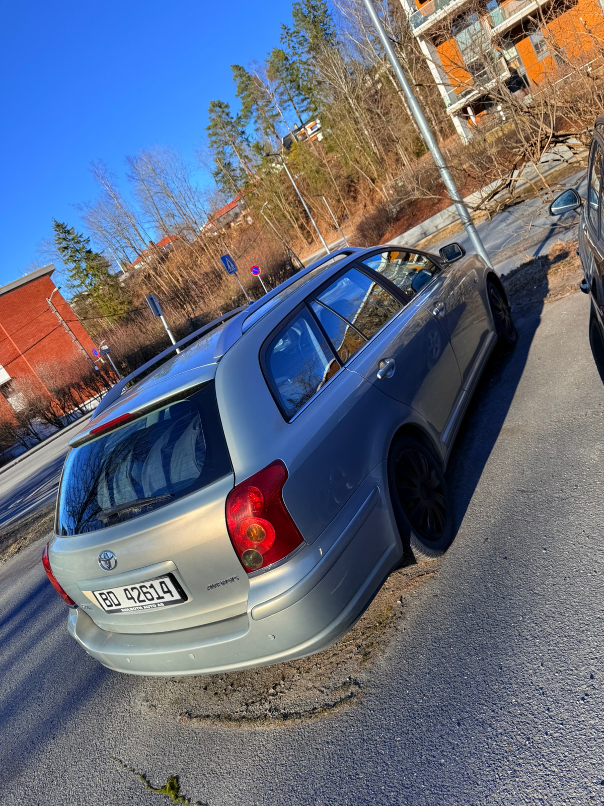 Brukt Toyota Avensis 1.8