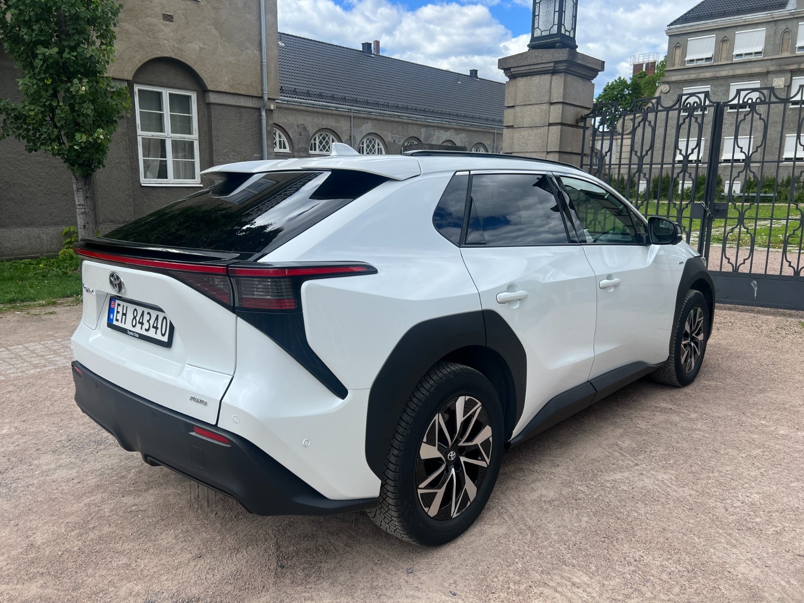 Hovedbilde av Toyota bZ4X