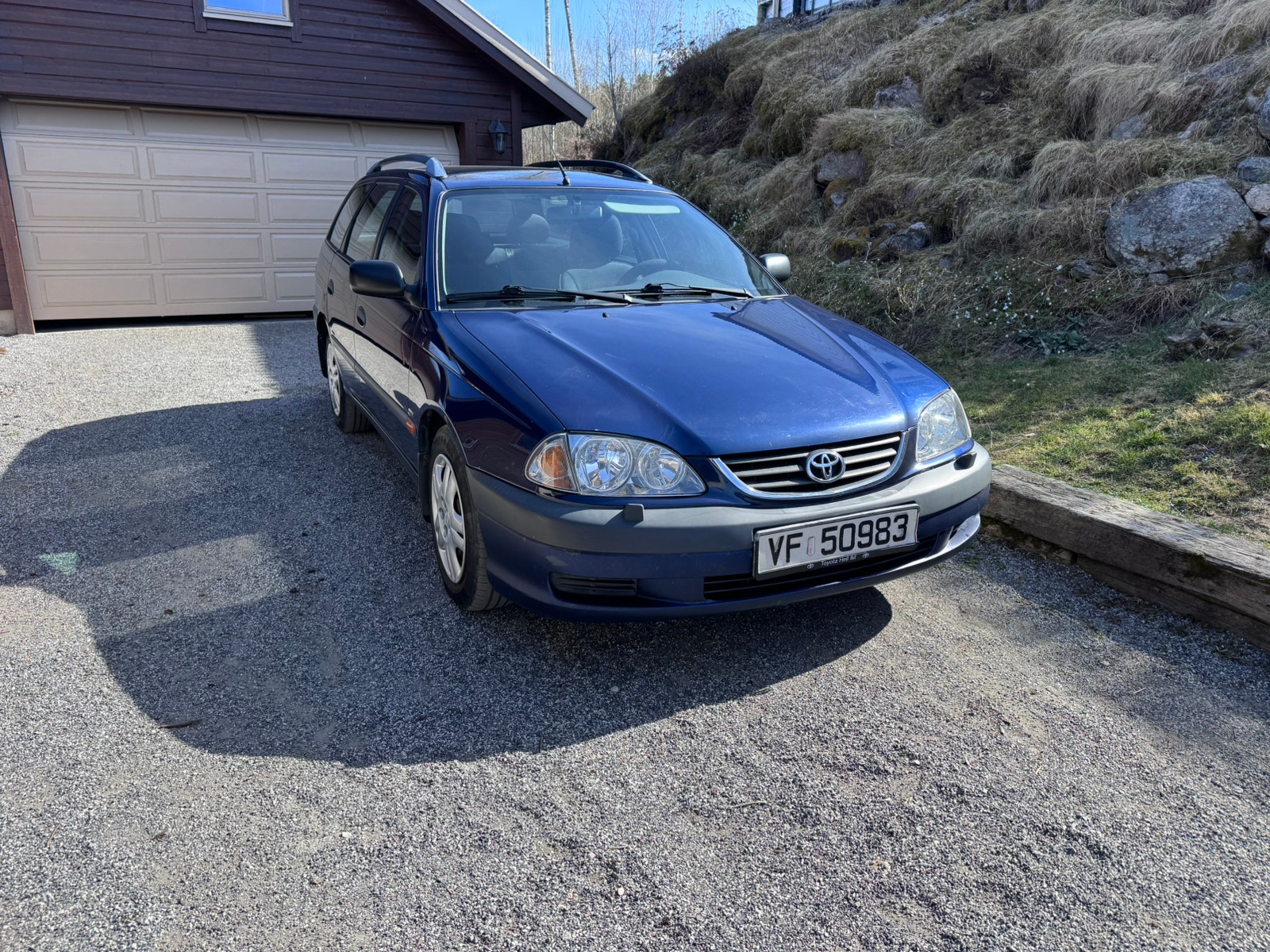 Brukt Toyota Avensis 1.6