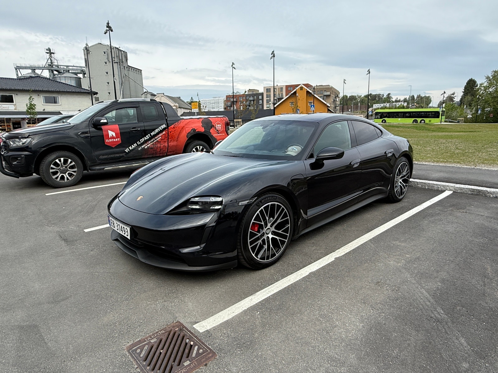 Brukt Porsche Taycan 4S