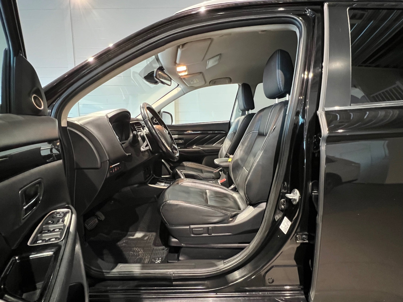 Hovedbilde av Mitsubishi Outlander