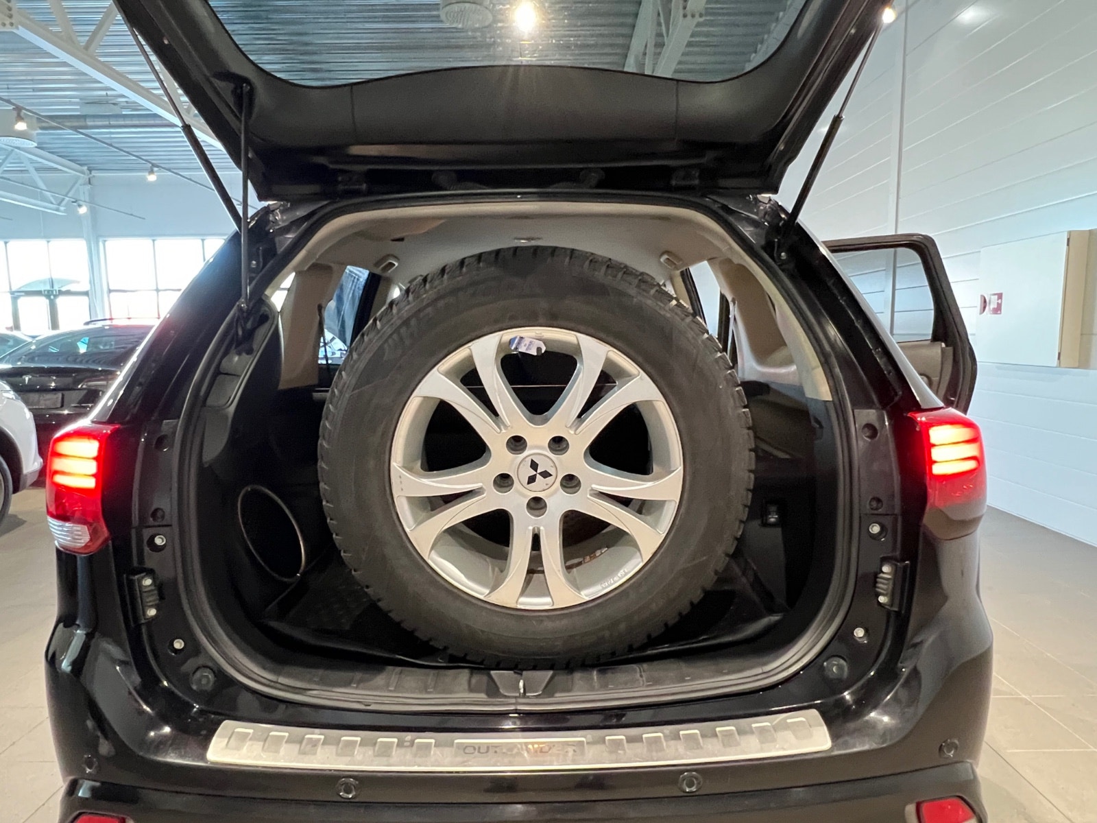 Hovedbilde av Mitsubishi Outlander