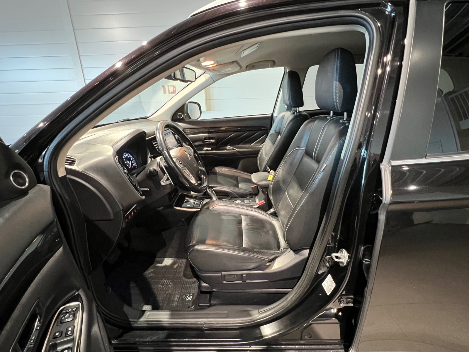 Hovedbilde av Mitsubishi Outlander