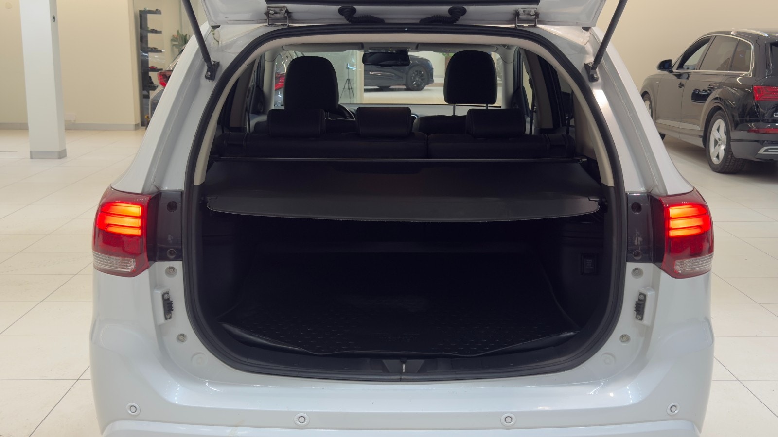 Hovedbilde av Mitsubishi Outlander
