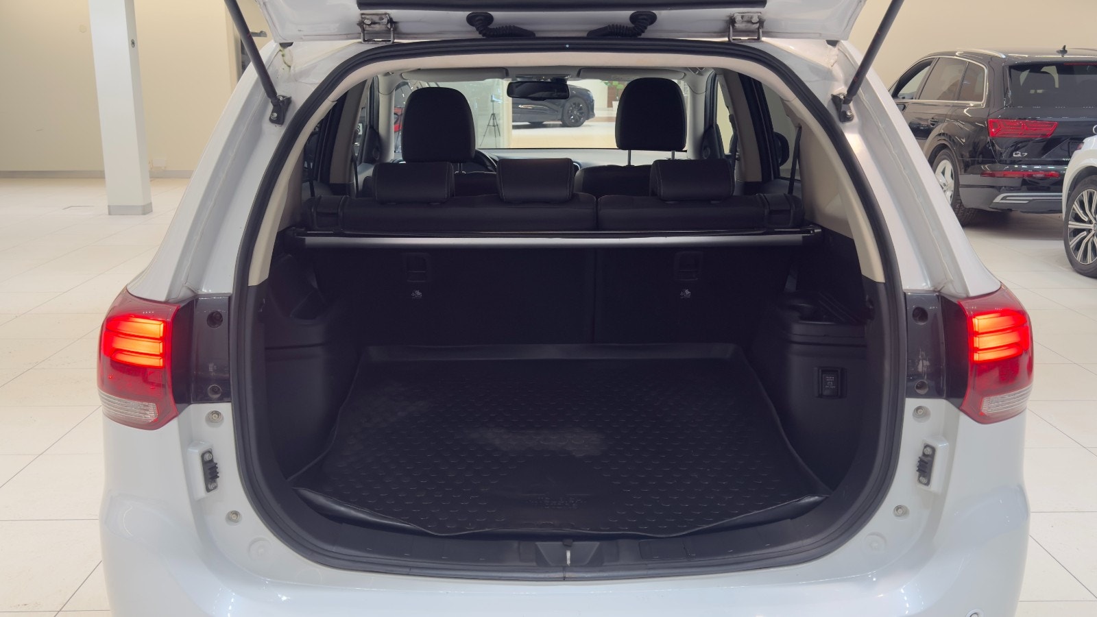 Hovedbilde av Mitsubishi Outlander