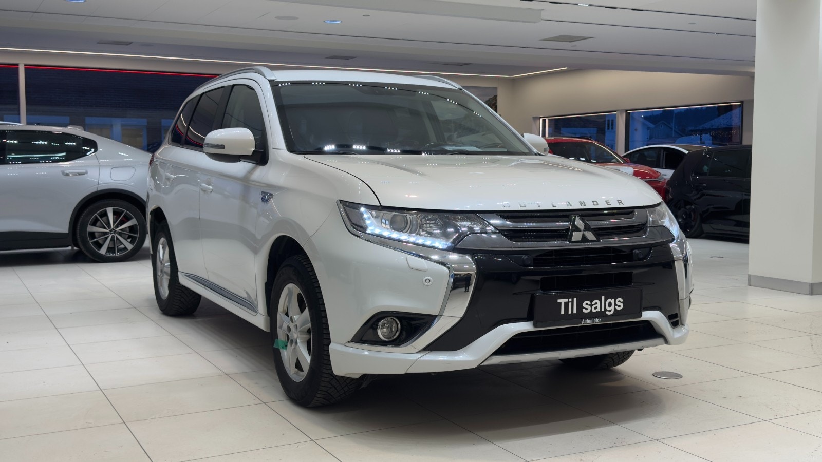 Hovedbilde av Mitsubishi Outlander