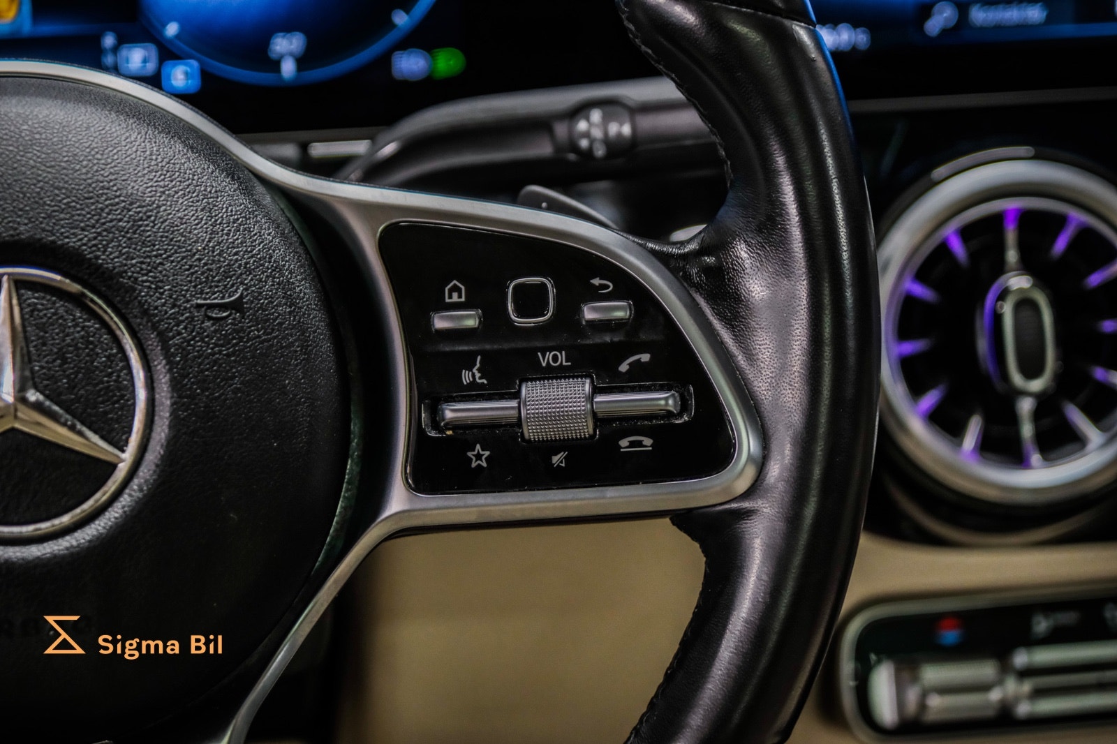 Bilde av Mercedes-Benz EQA300