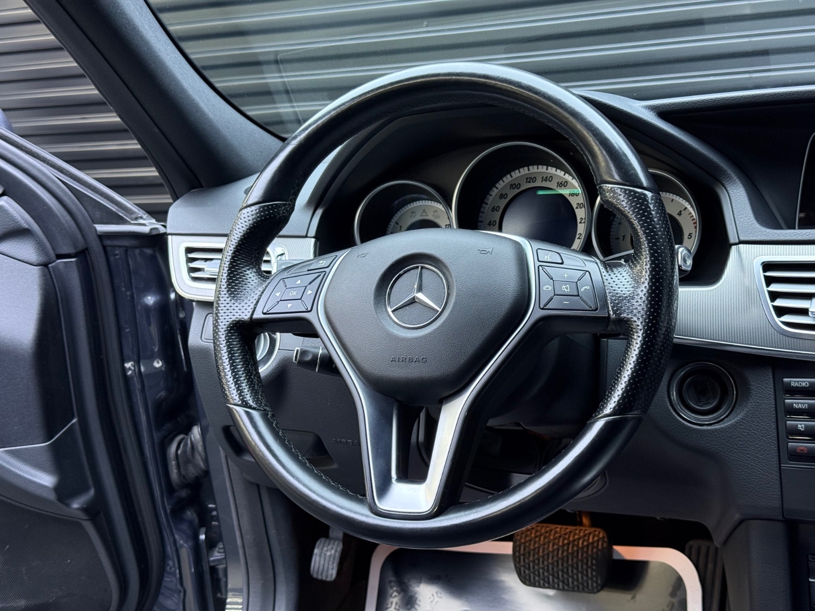 Hovedbilde av Mercedes-Benz E220