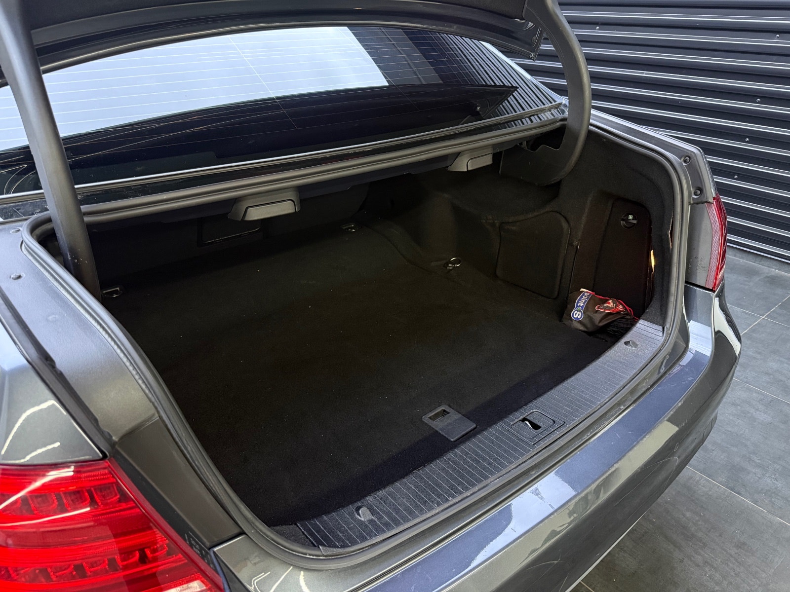 Hovedbilde av Mercedes-Benz E220