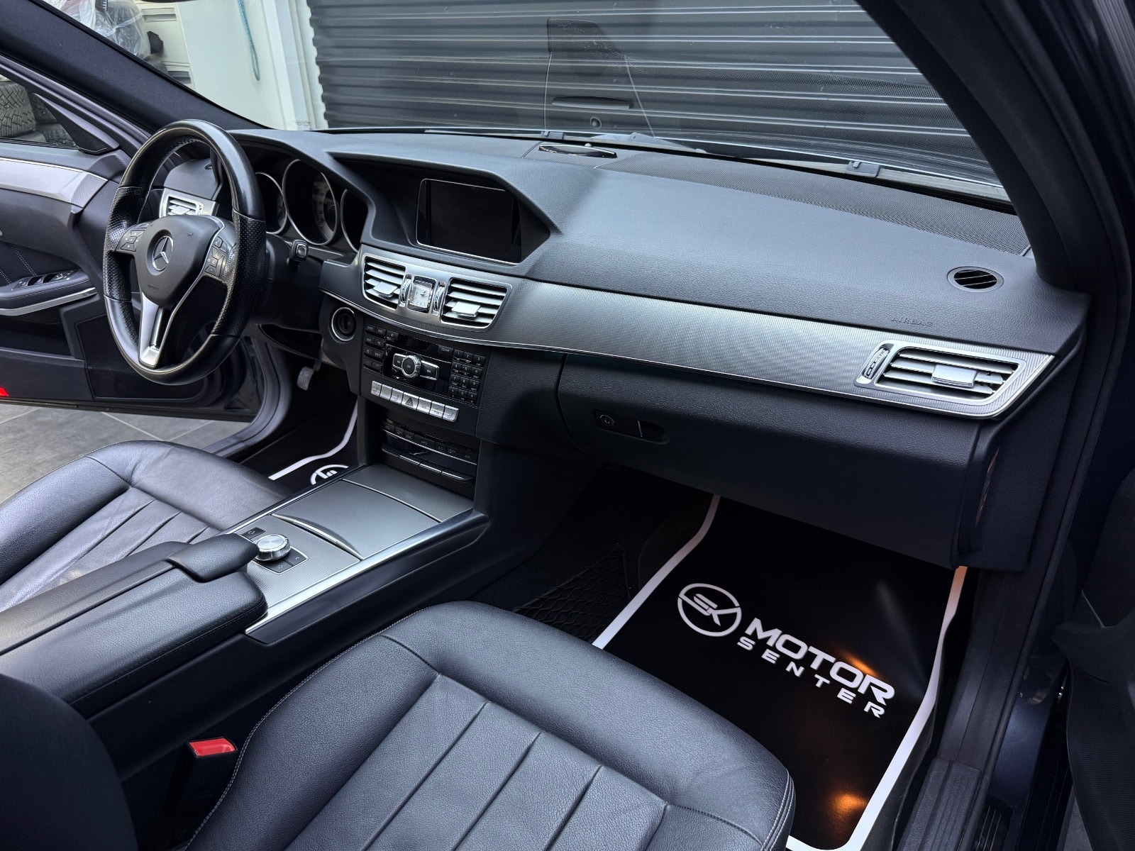 Hovedbilde av Mercedes-Benz E220