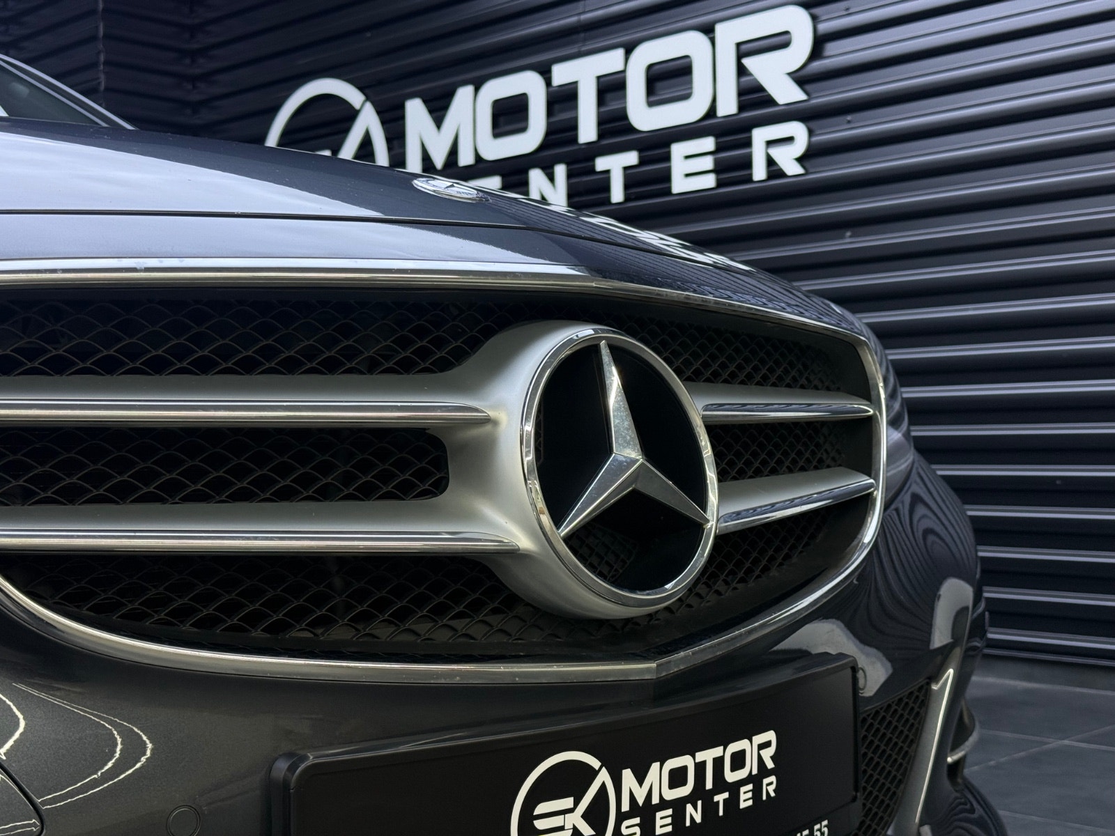 Hovedbilde av Mercedes-Benz E220