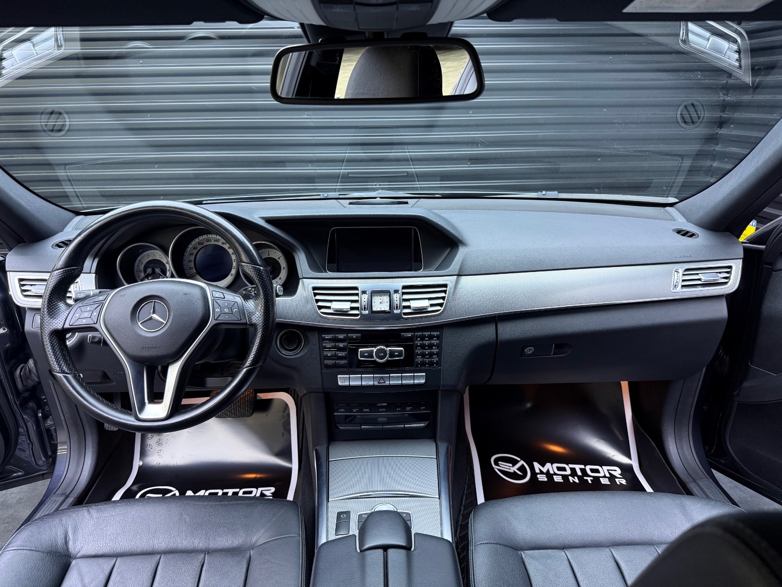 Hovedbilde av Mercedes-Benz E220