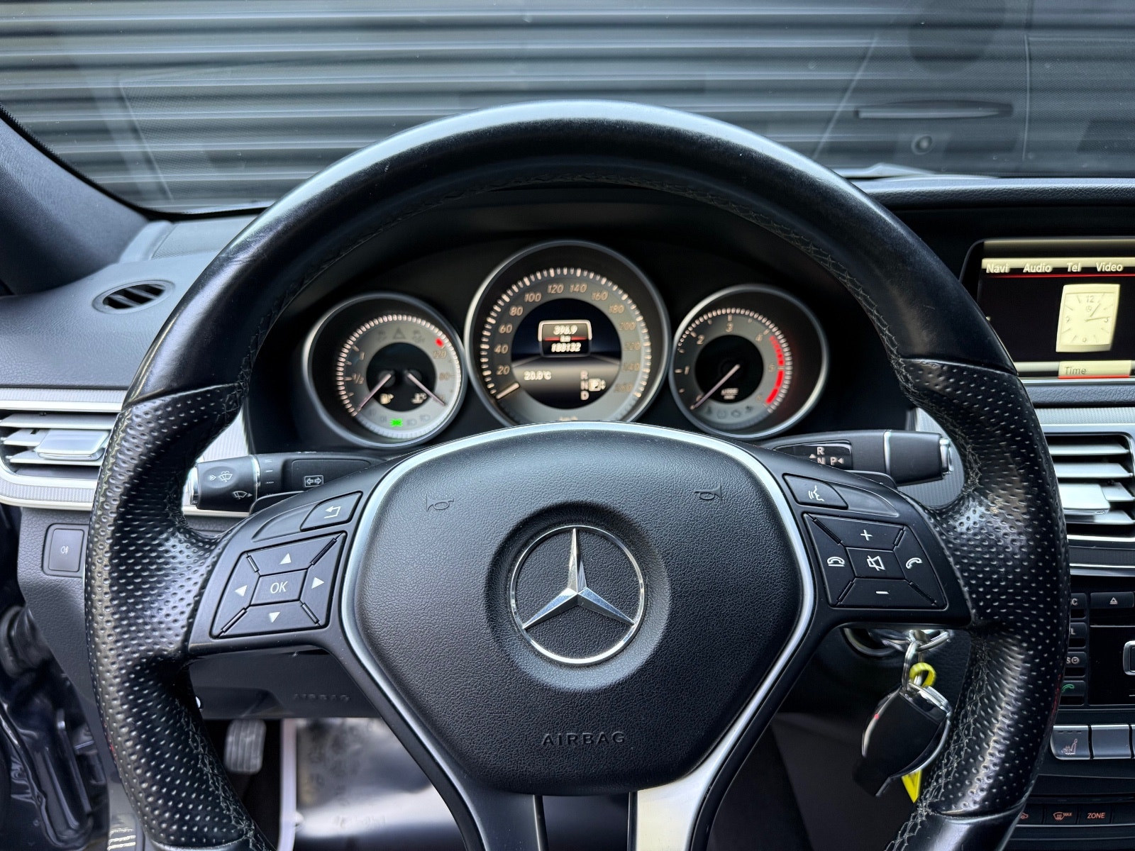Hovedbilde av Mercedes-Benz E220