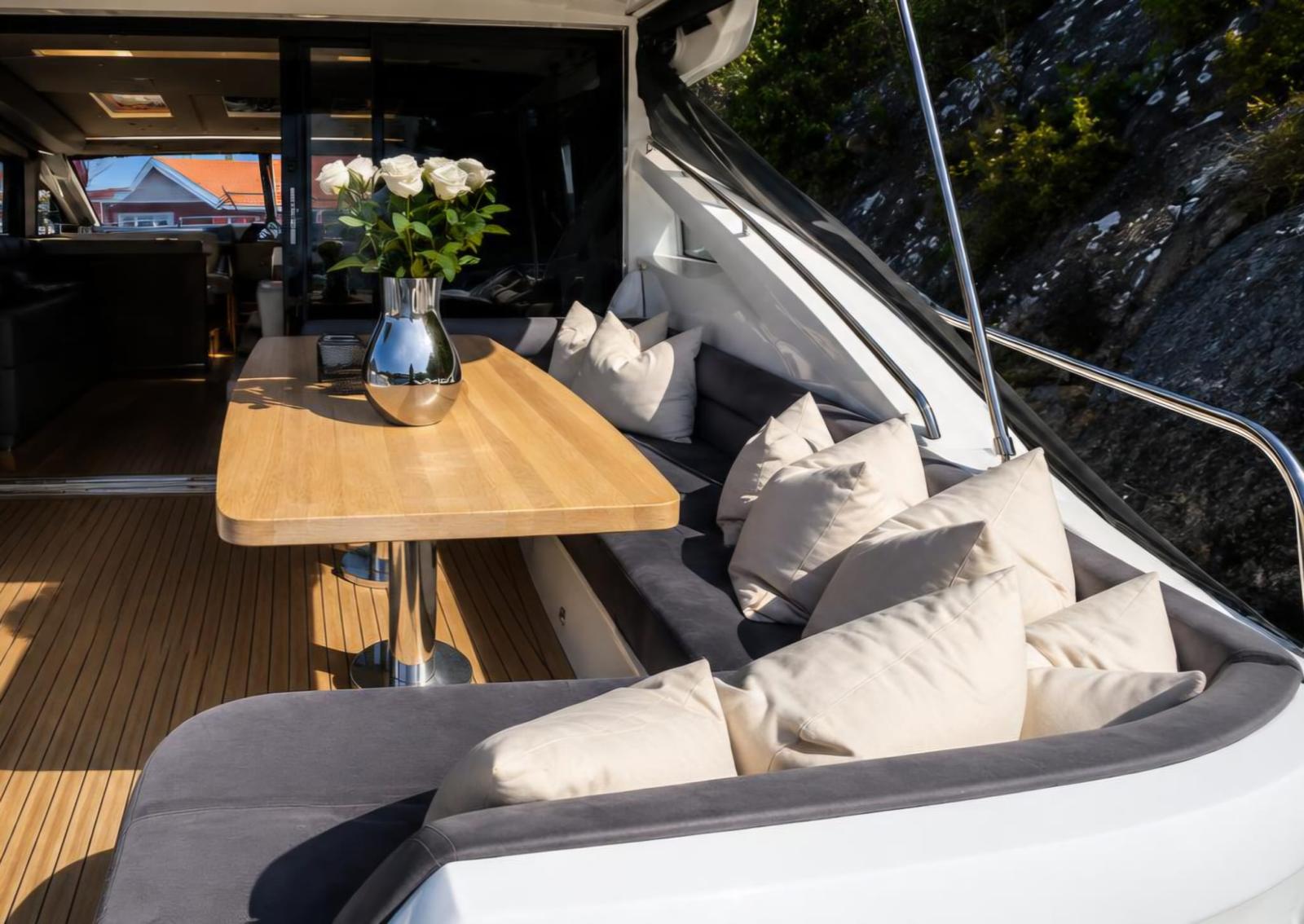 Princess V65