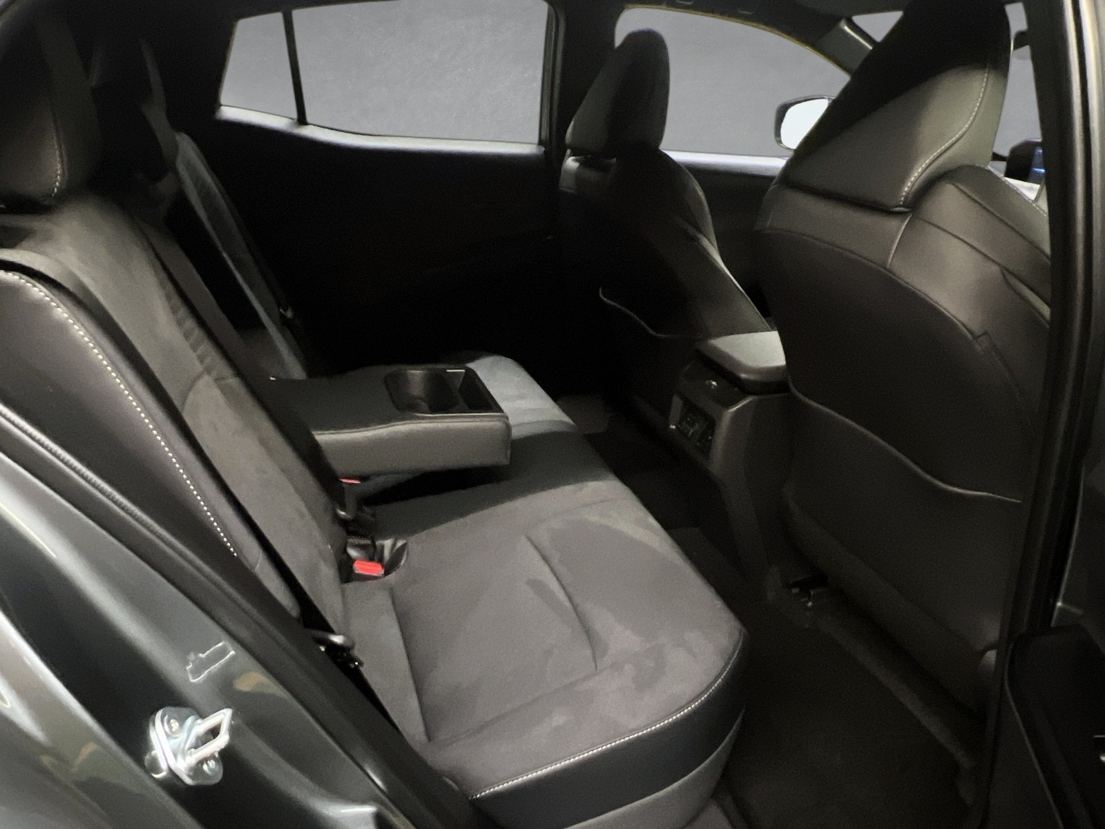 Hovedbilde av Toyota C-HR+