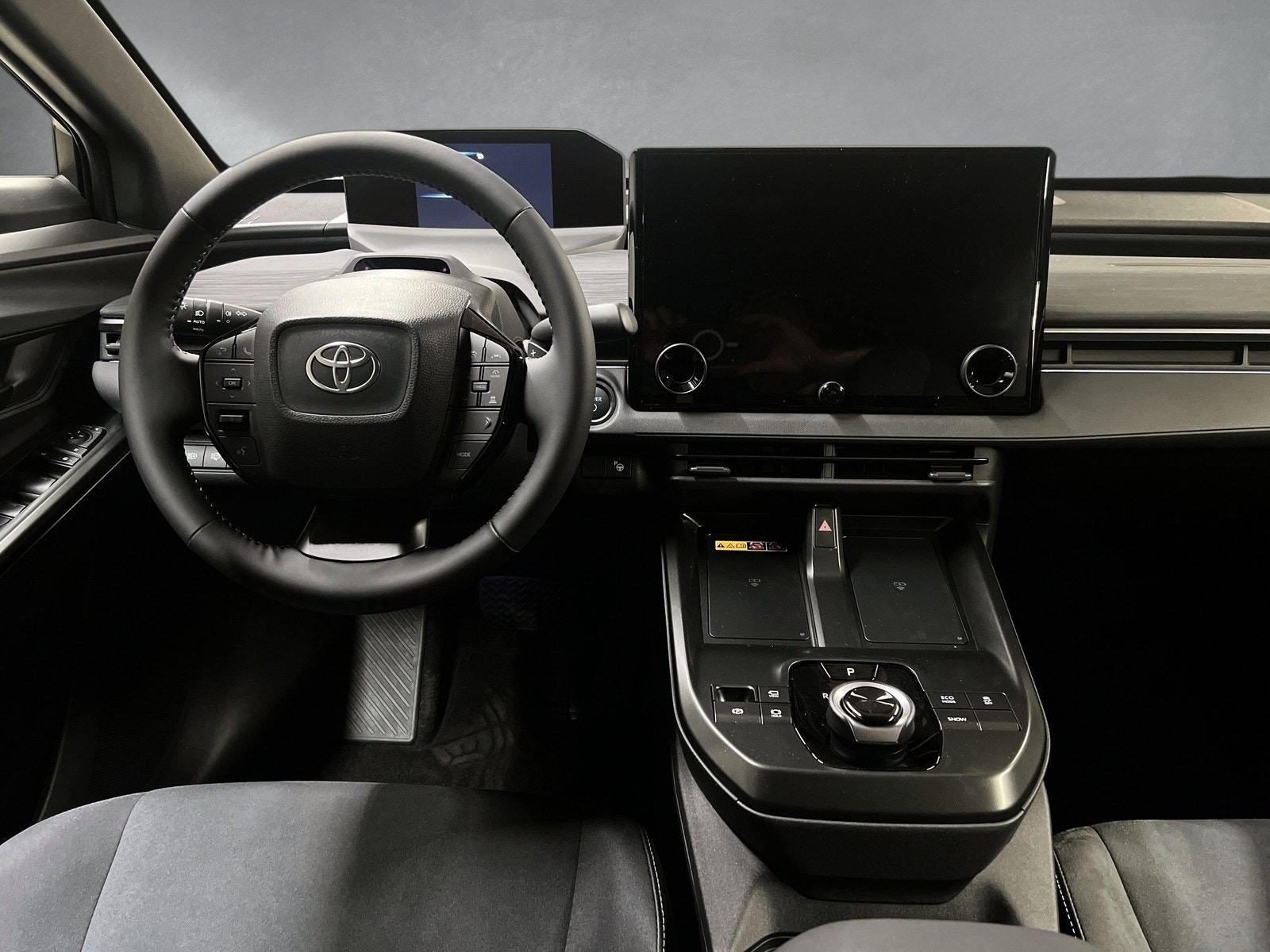 Hovedbilde av Toyota C-HR+