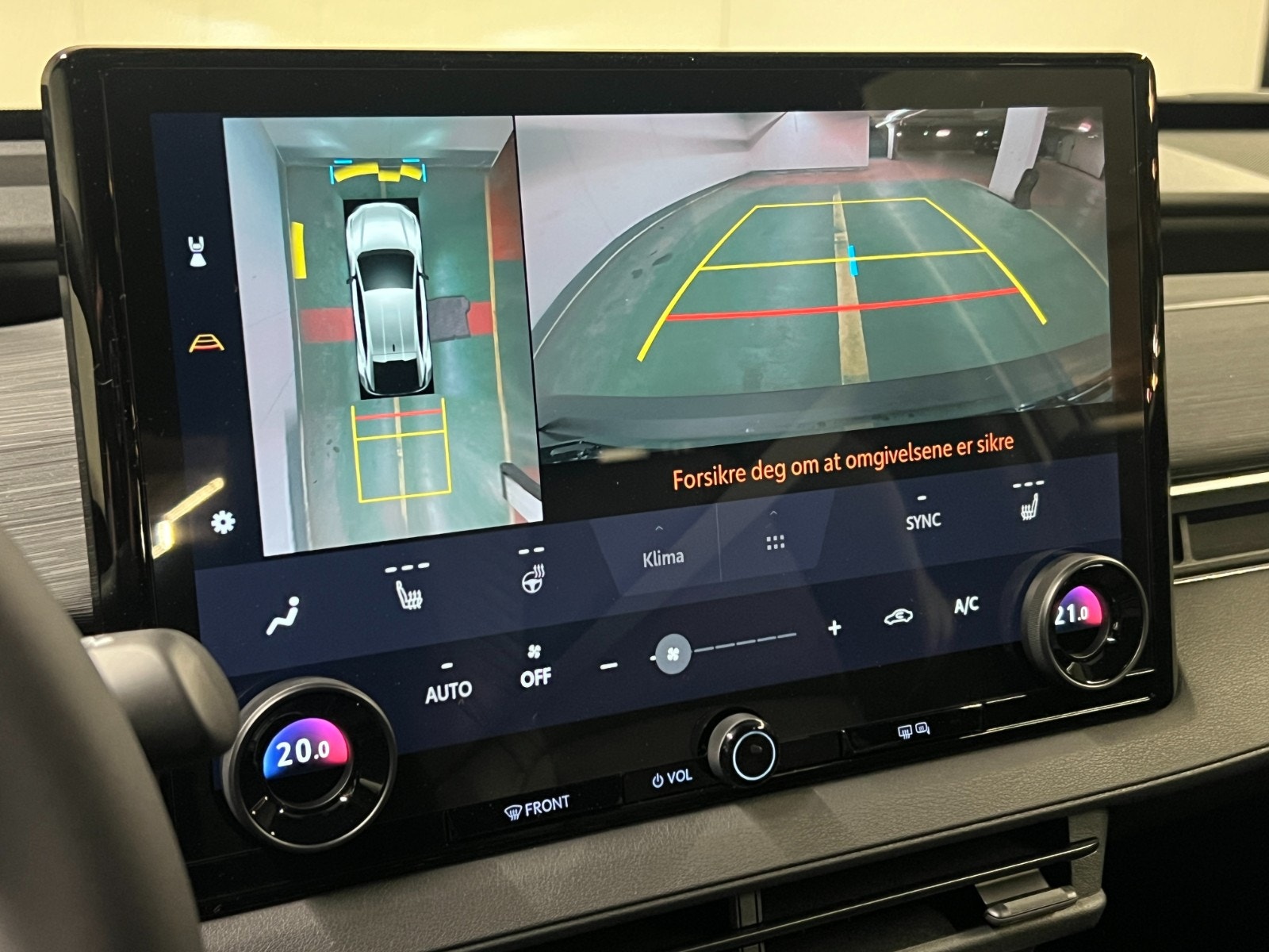 Hovedbilde av Toyota C-HR+