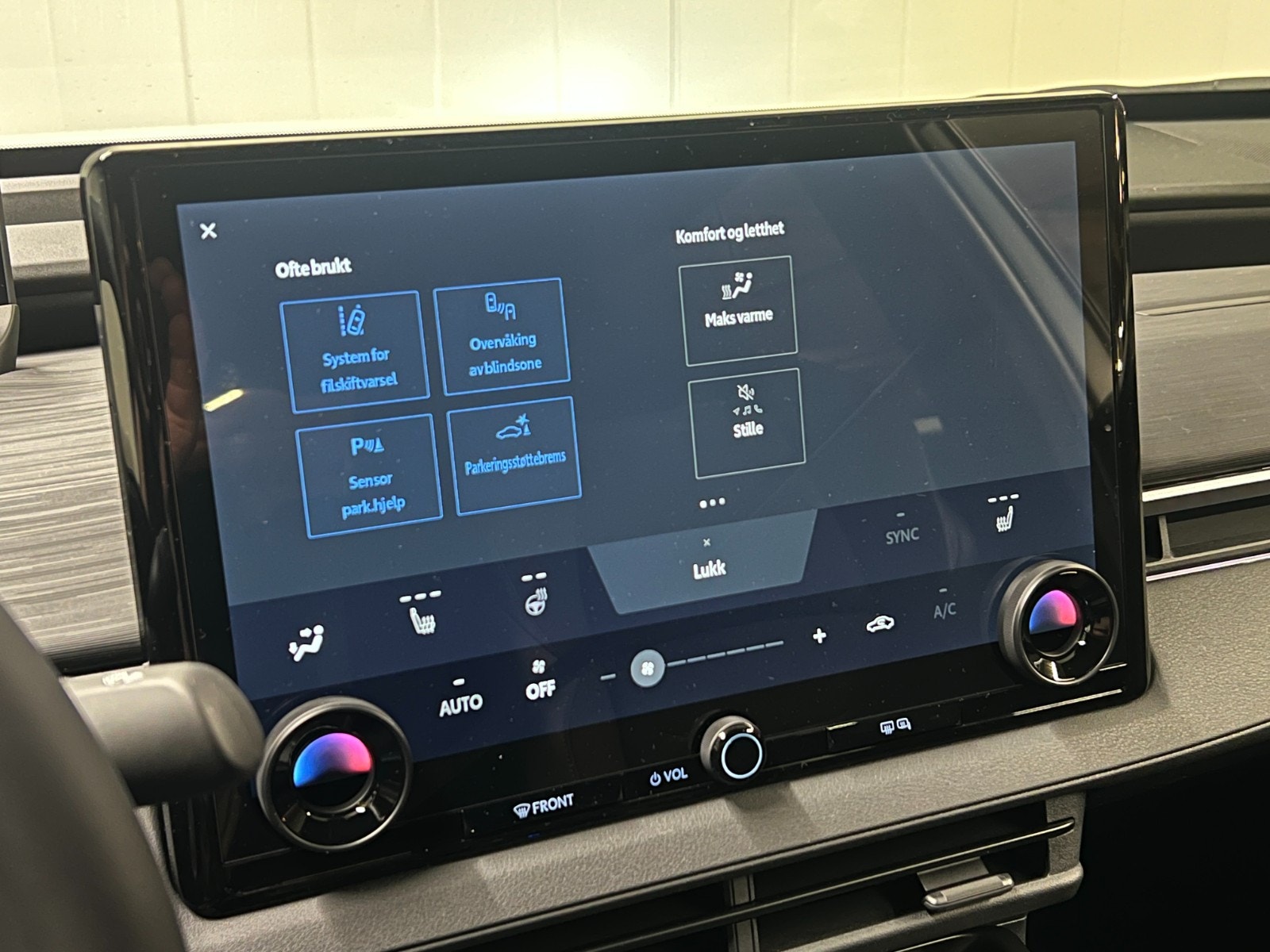 Hovedbilde av Toyota C-HR+