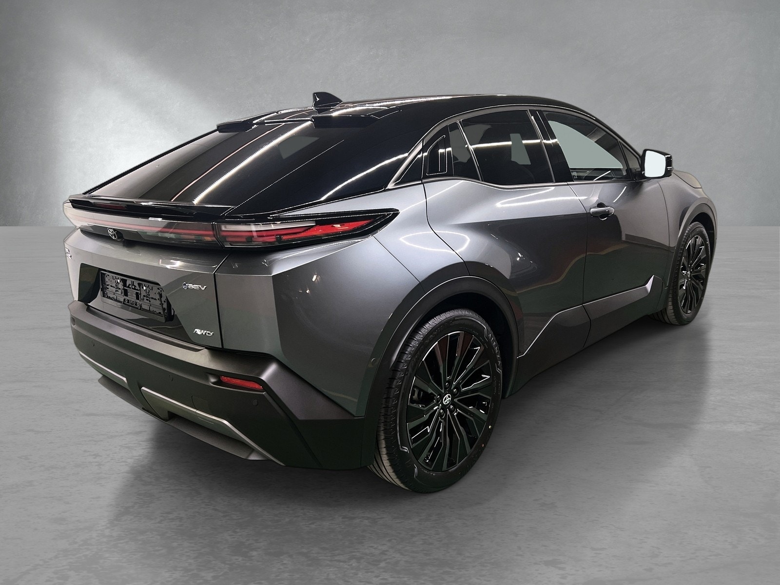 Hovedbilde av Toyota C-HR+