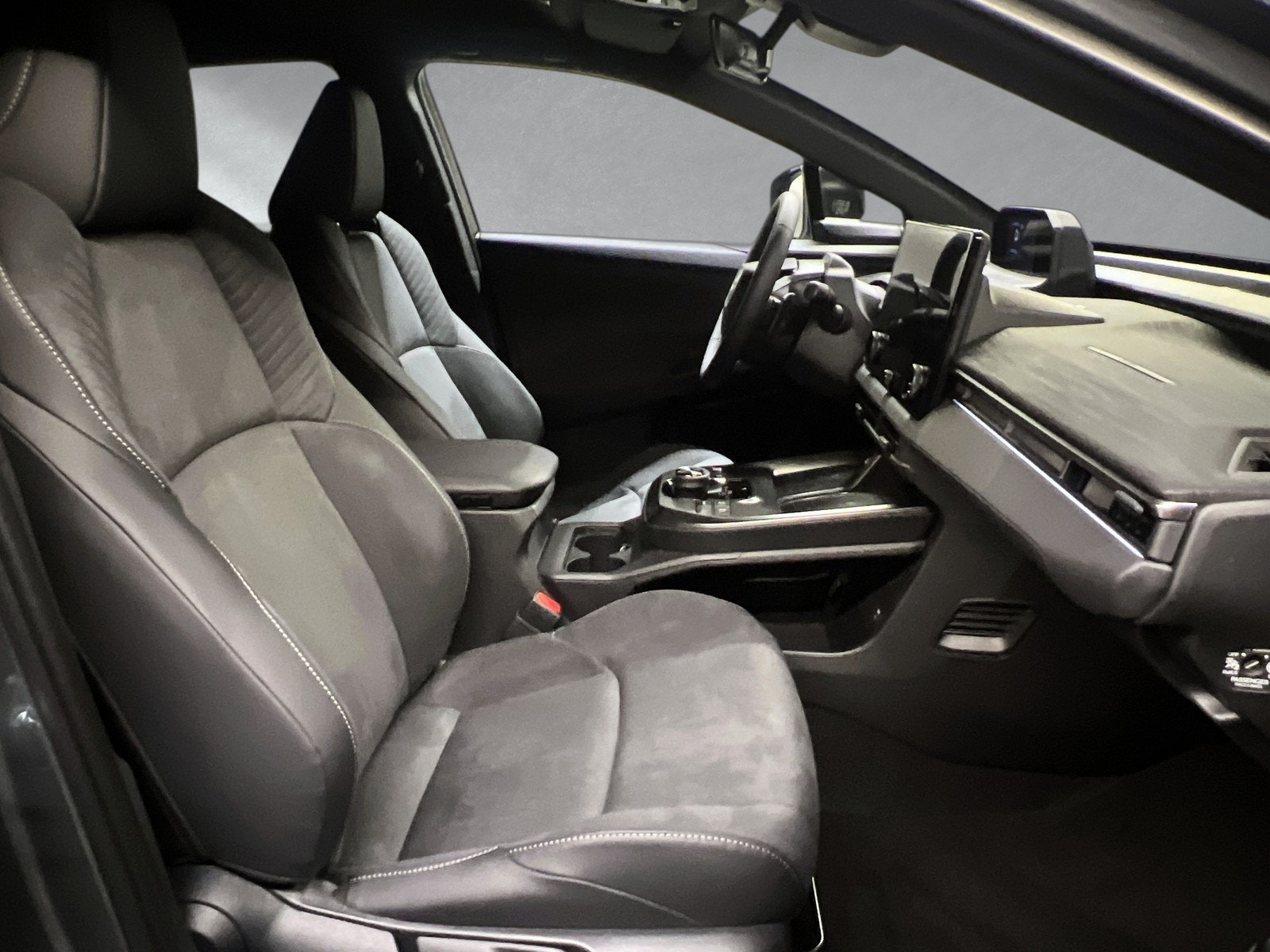 Hovedbilde av Toyota C-HR+