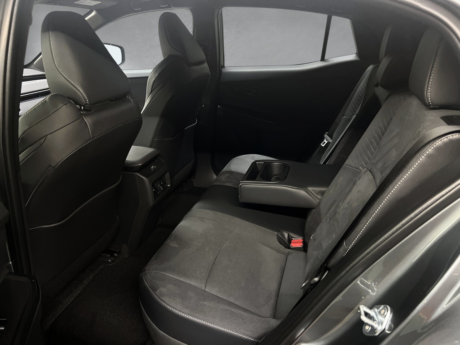 Hovedbilde av Toyota C-HR+