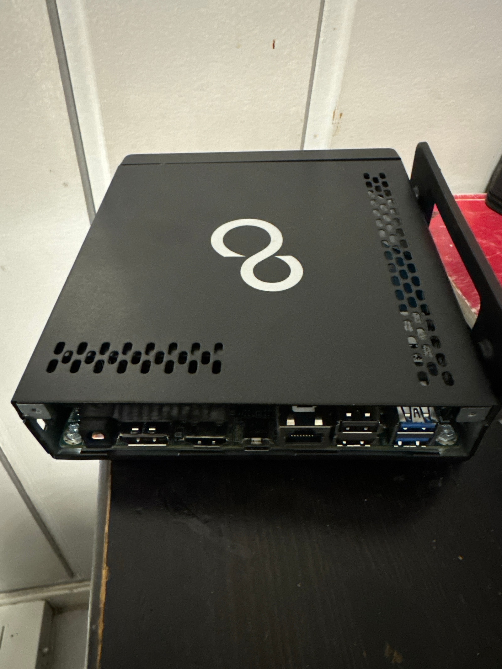 Fujitsu Esprimo G5010, i5-10500T(10th Gen), 8gb ddr4 ram, 256gb 