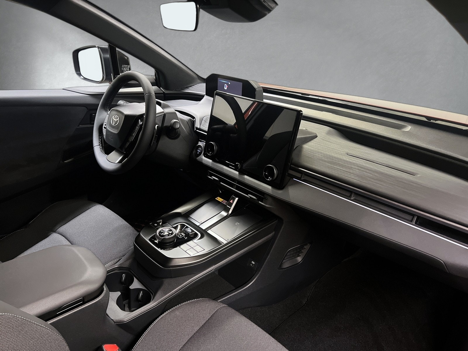 Hovedbilde av Toyota C-HR+