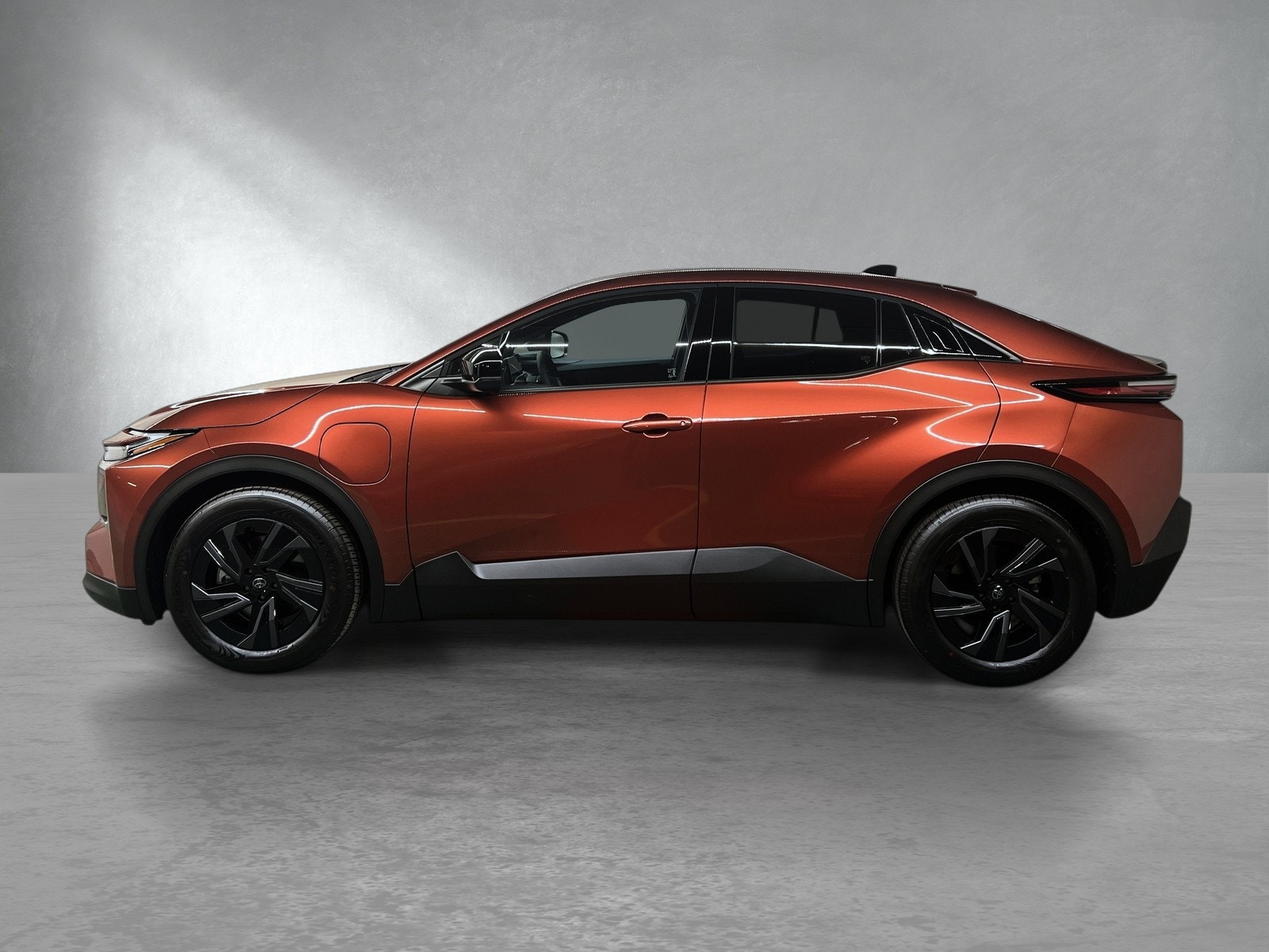 Hovedbilde av Toyota C-HR+
