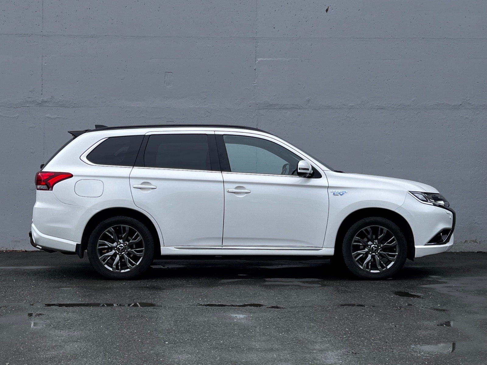 Hovedbilde av Mitsubishi Outlander