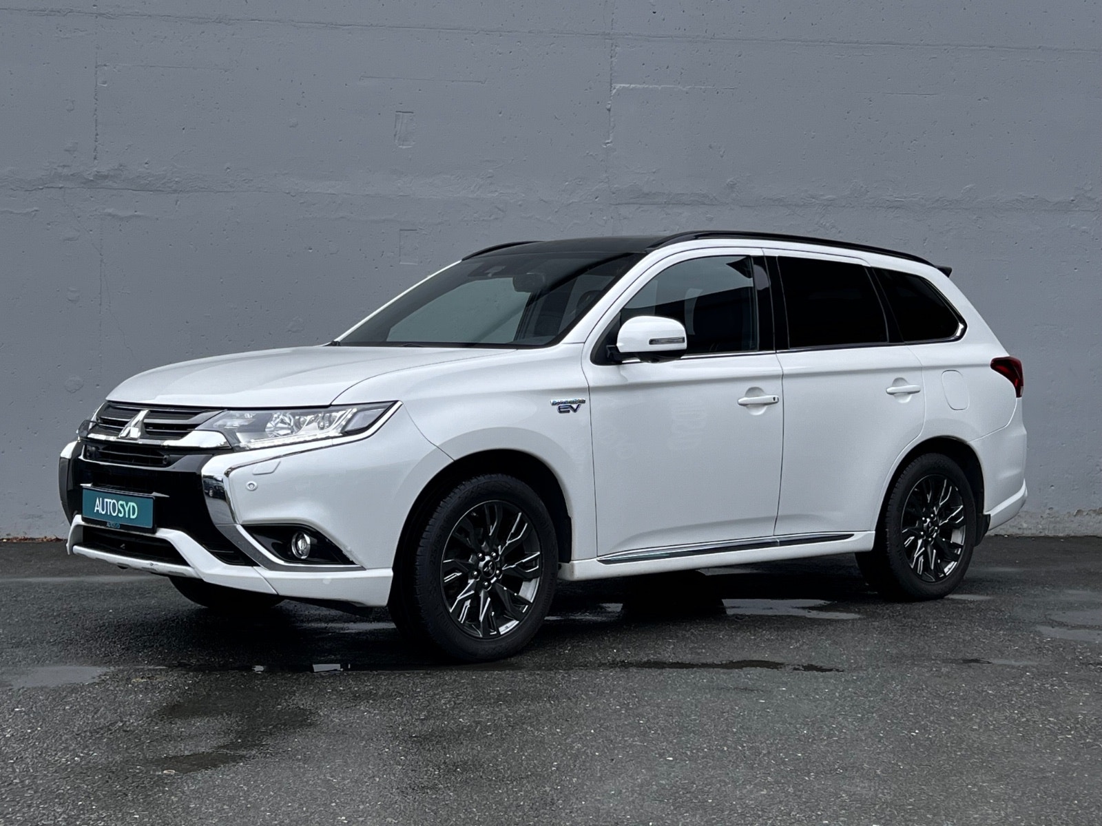 Hovedbilde av Mitsubishi Outlander