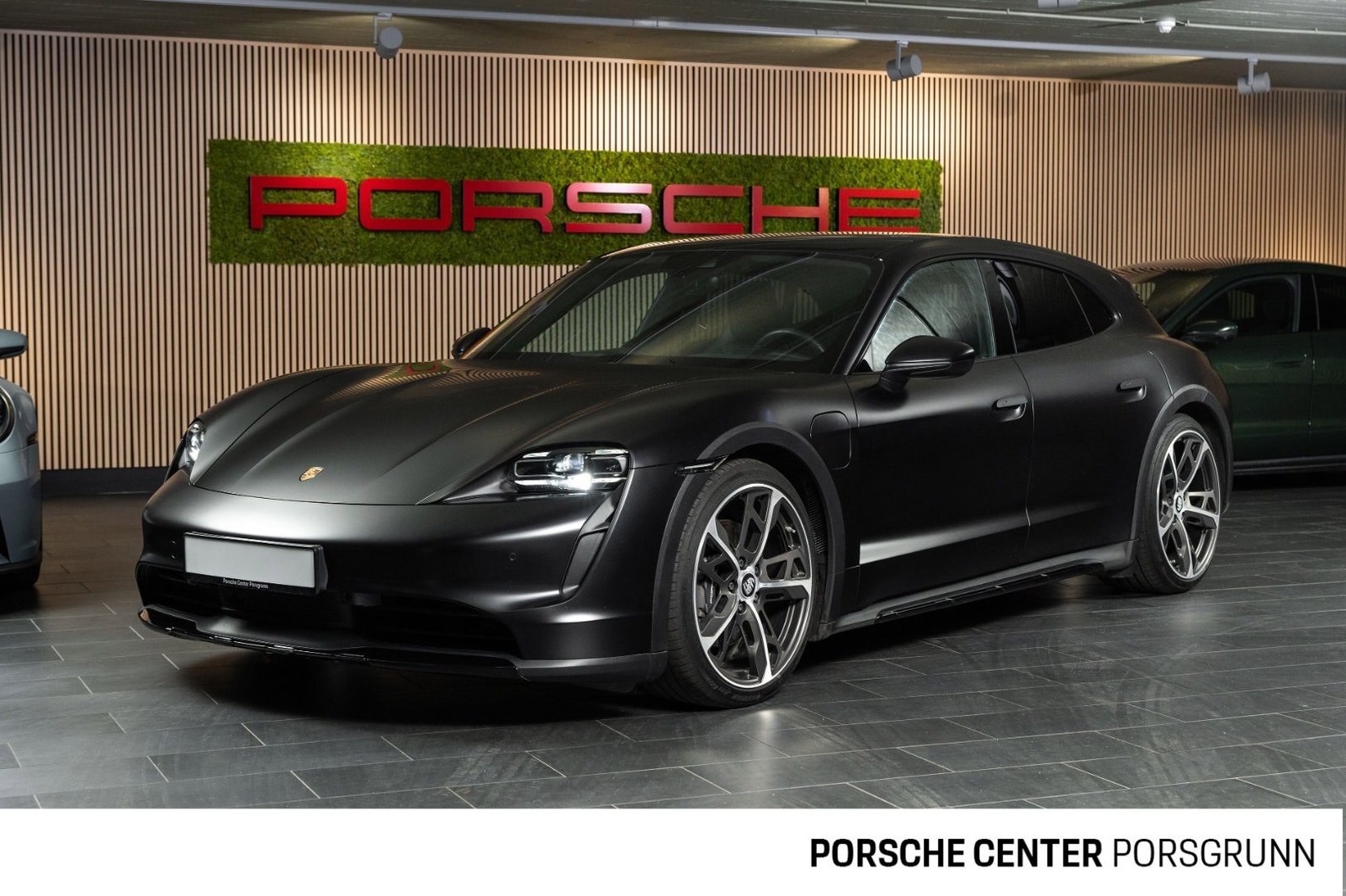 Porsche Taycan Cross Turismo