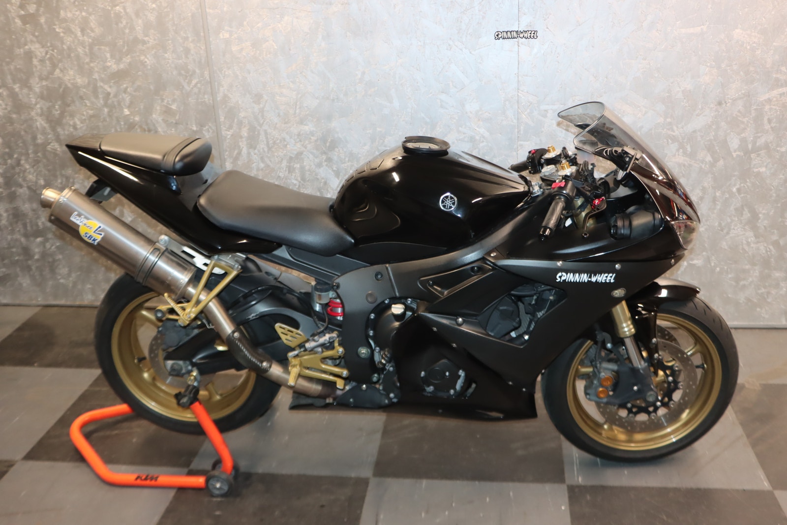Yamaha YZF-R6